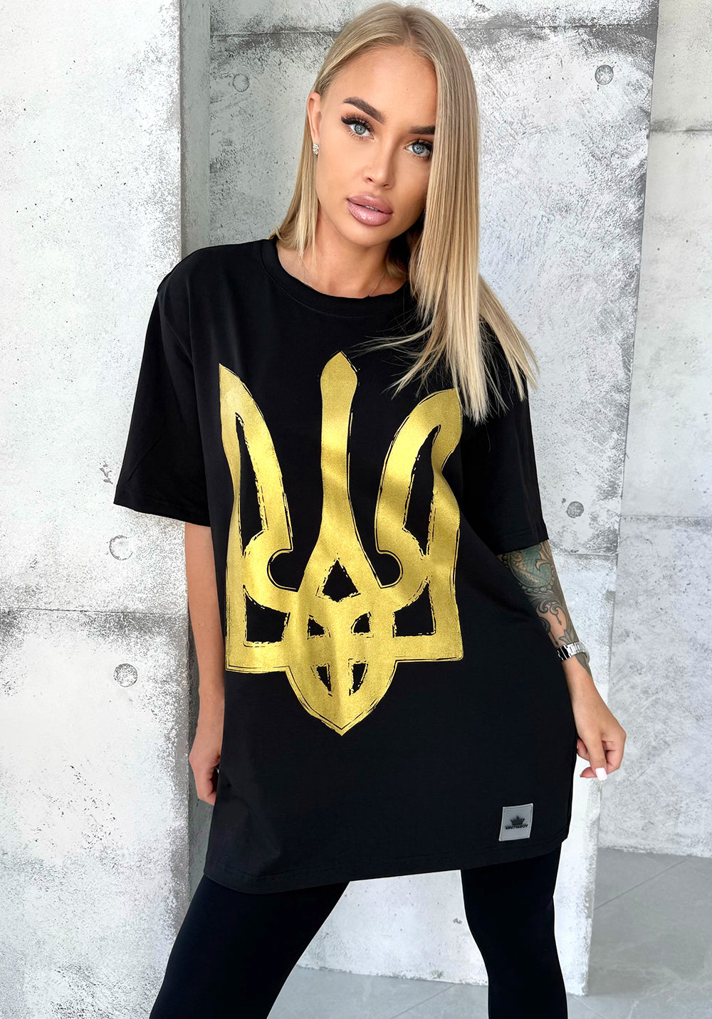 Women’s Oversize T-Shirt Ukrainian Emblem Black