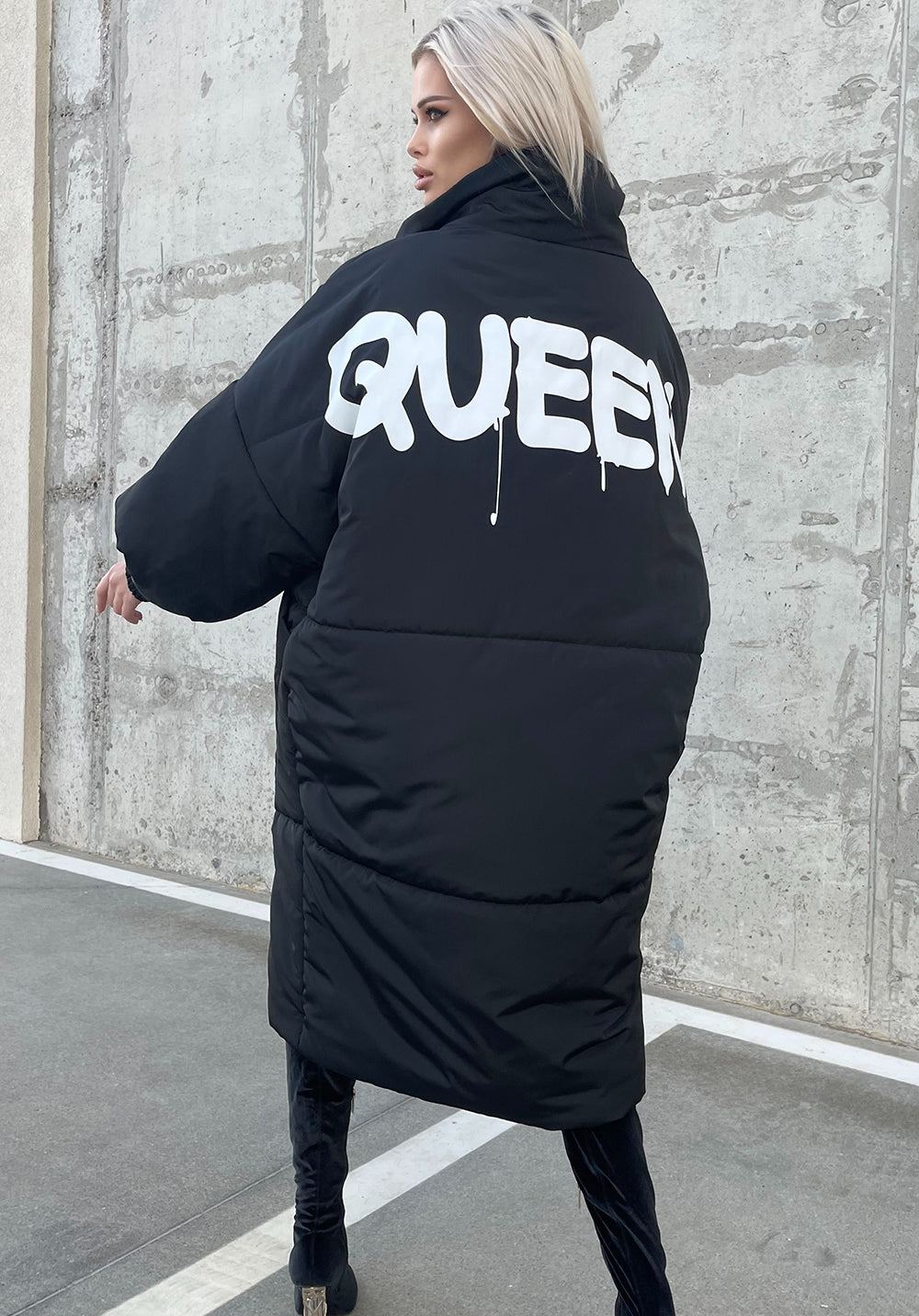 Women’s Oversized Winter Puffer Coat – Black Queen