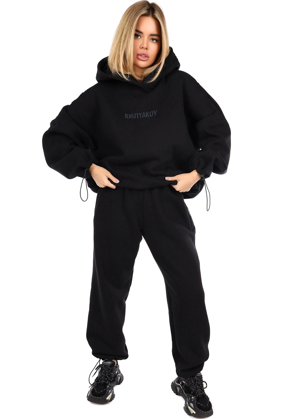 Women’s Warm Stylish Tracksuit – Erika Black