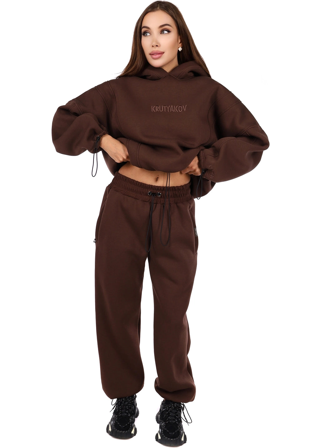 Women’s Warm Stylish Tracksuit – Erika Brown