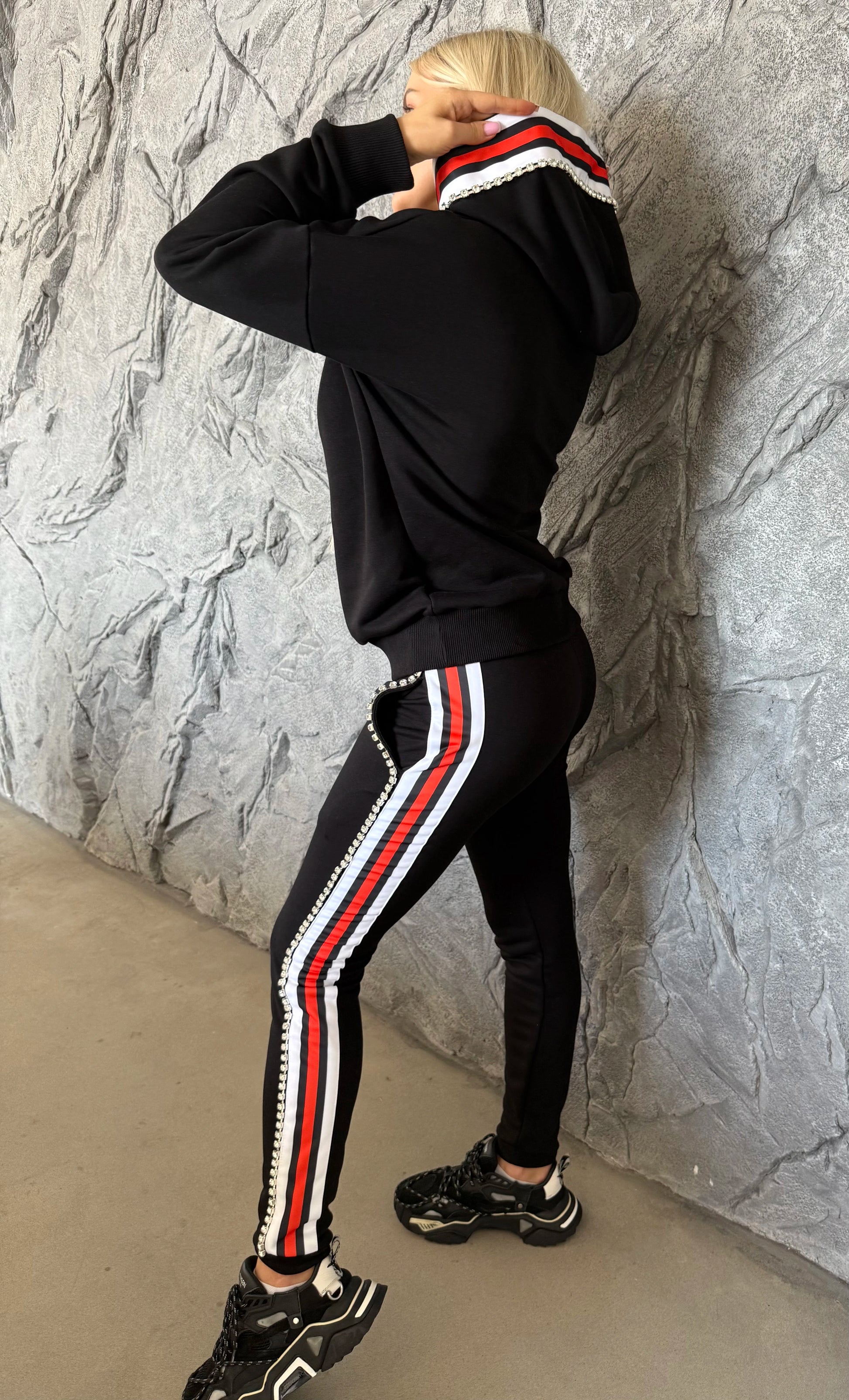 Women’s Warm Rhinestone Tracksuit – Flavia Black