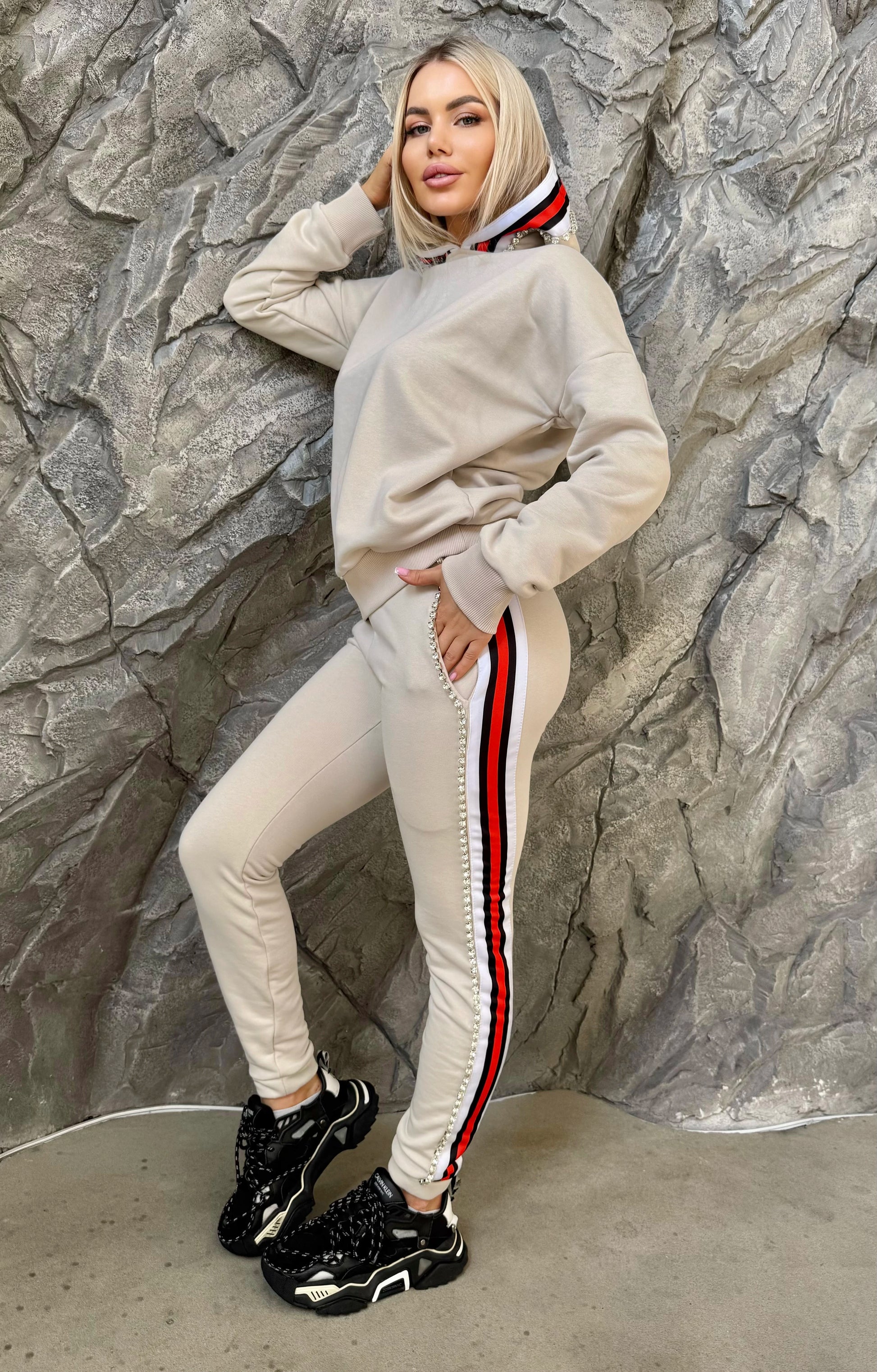 Women’s Warm Rhinestone Tracksuit – Flavia Beige