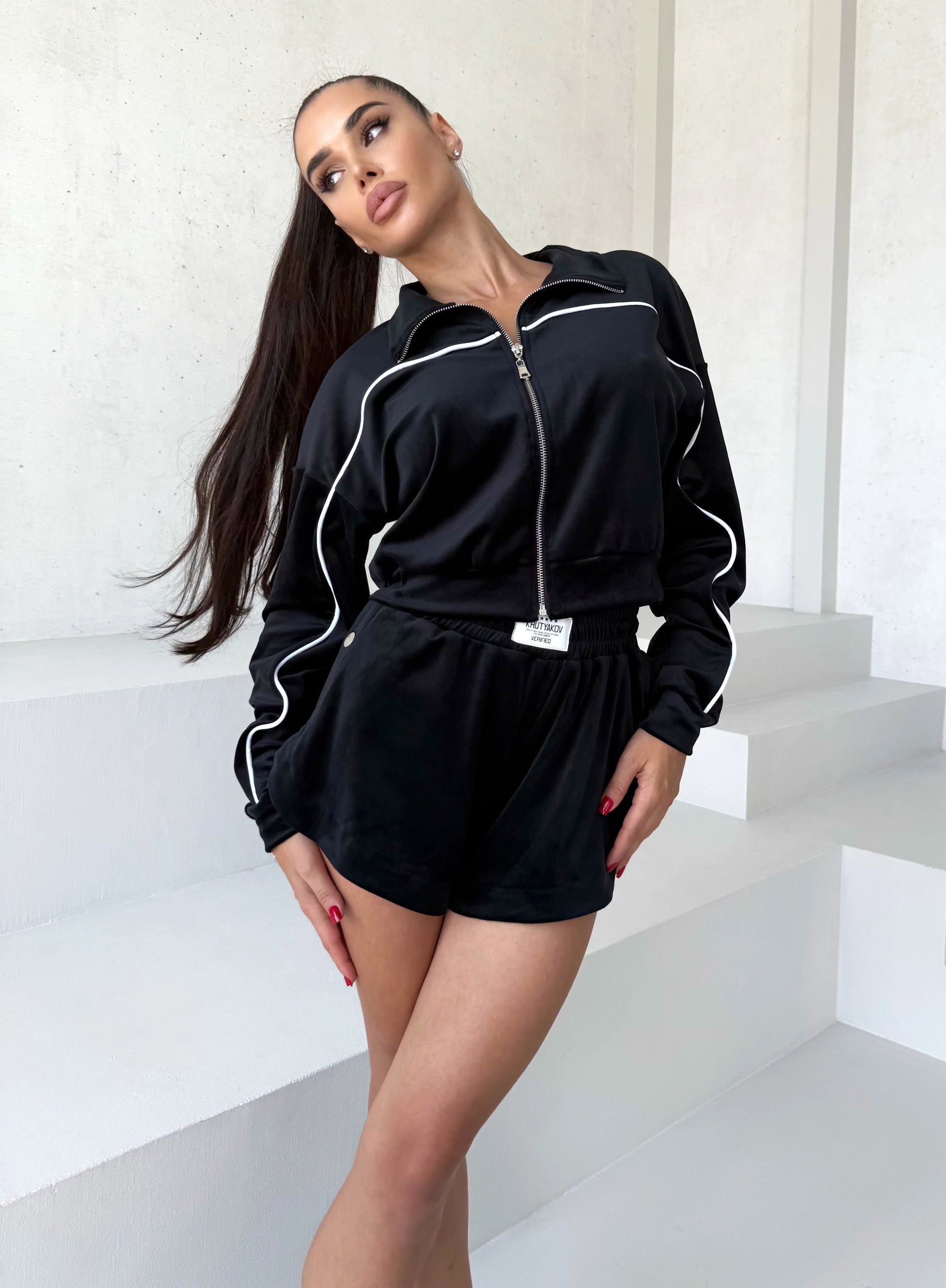 Women’s Summer Set Nula Velour Black