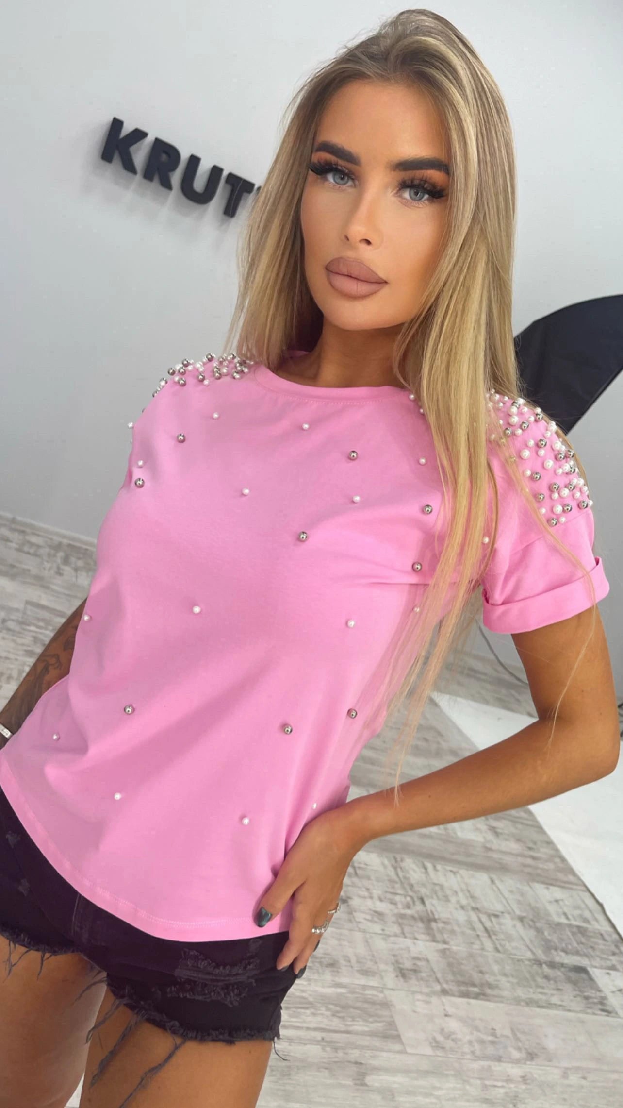 Women’s Pearl Embellished T-Shirt Pearls Pink
