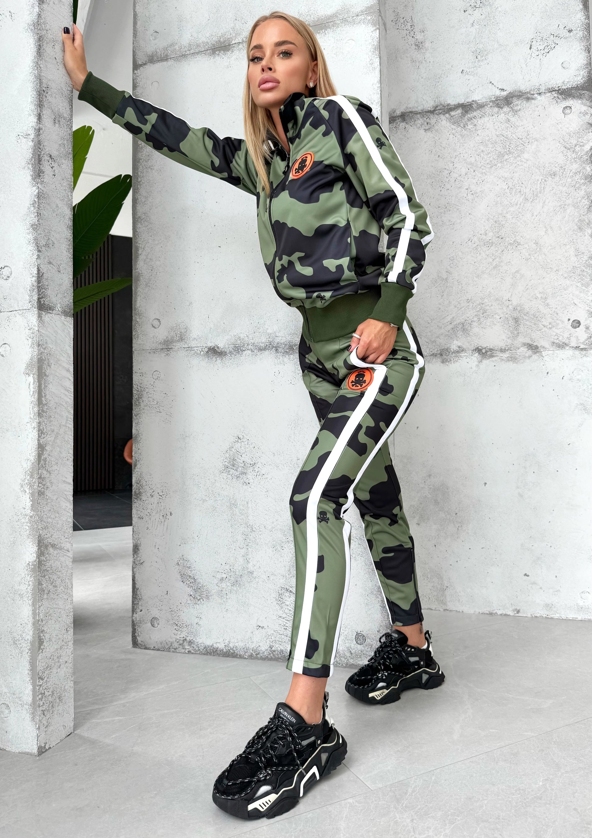 Women’s Sport Tracksuit – Oblivion Camouflage