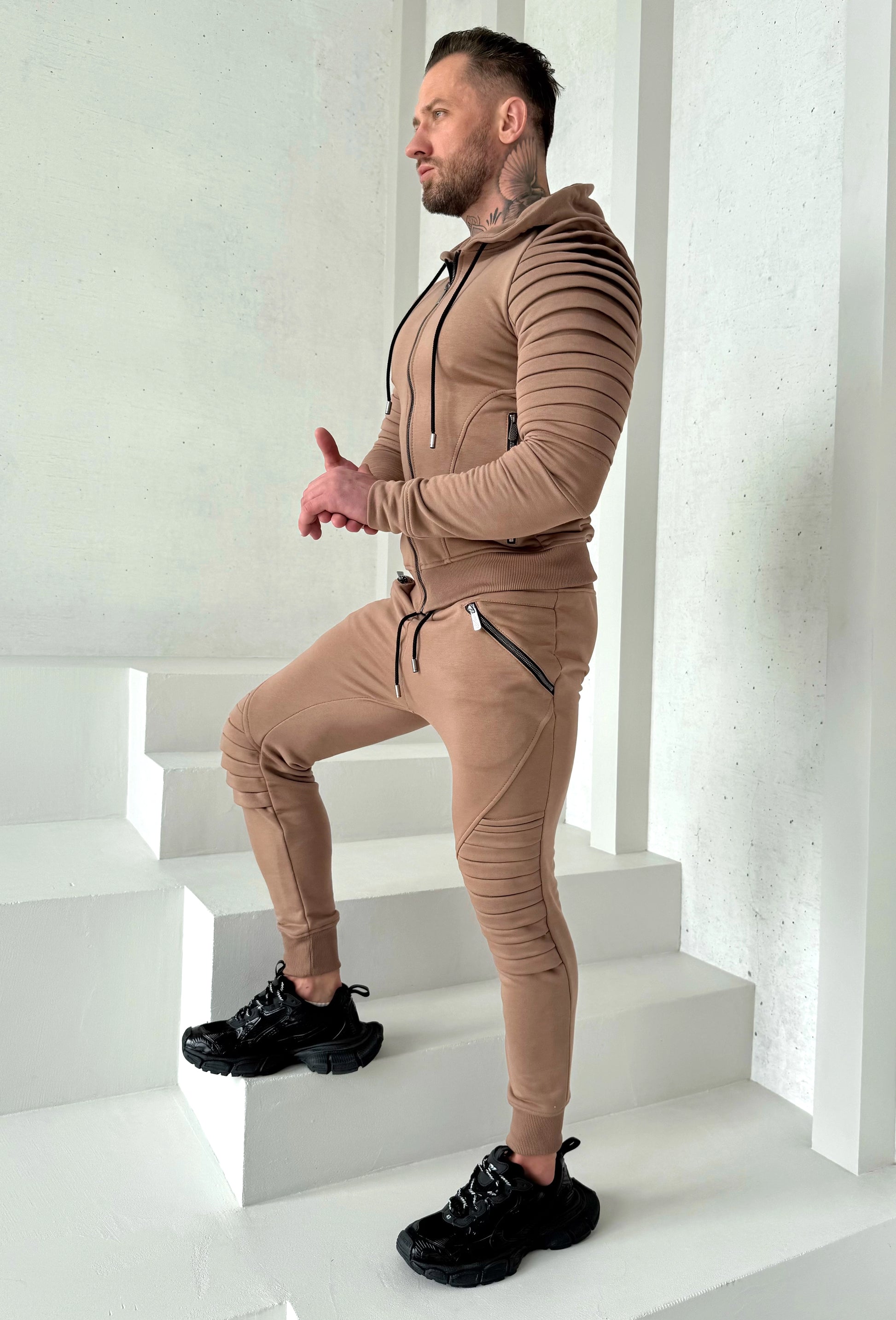 Men’s Knit Tracksuit Relief – Beige