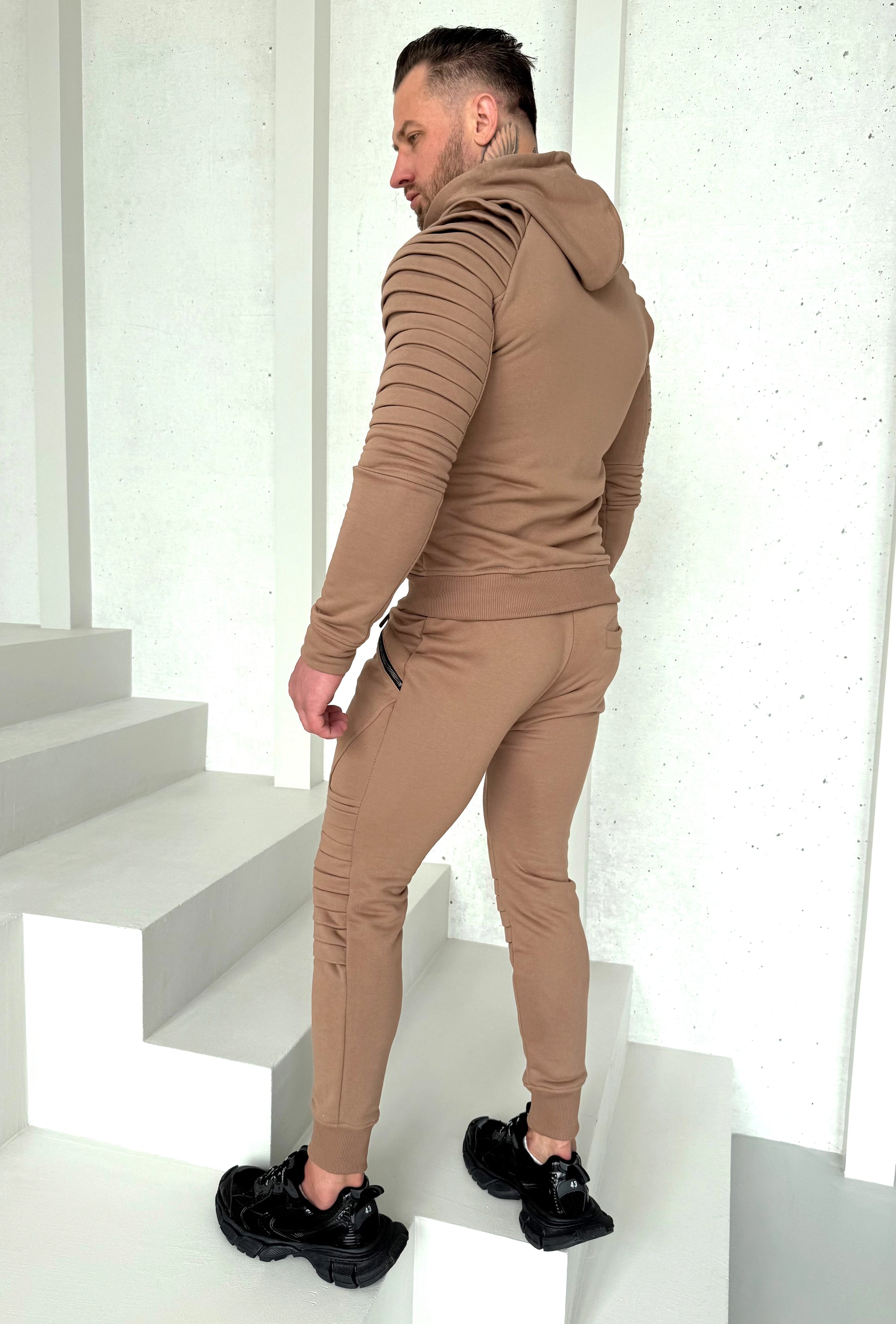 Men’s Knit Tracksuit Relief – Beige