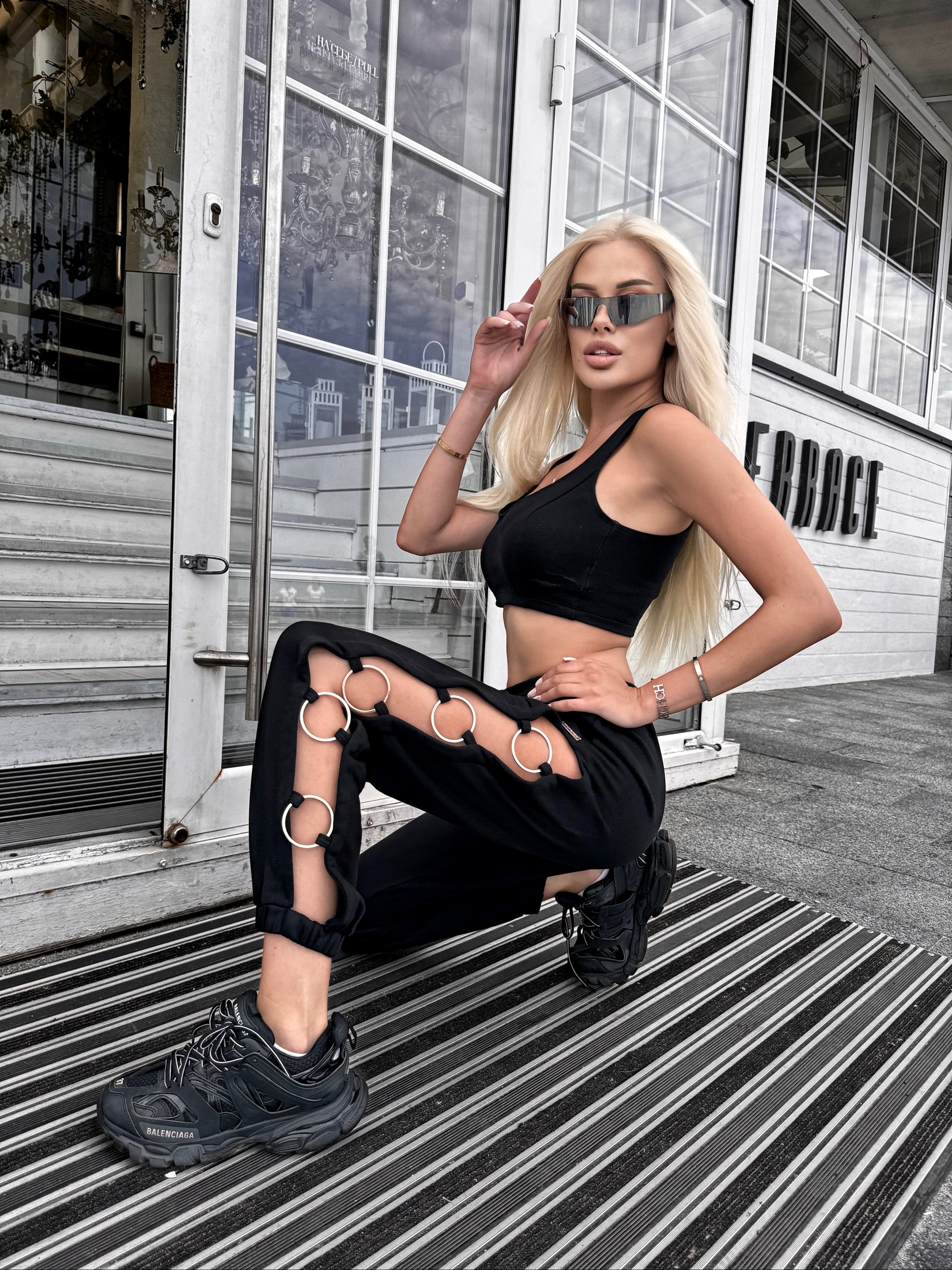 Women’s Cut-Out Joggers Five-Ring— Black