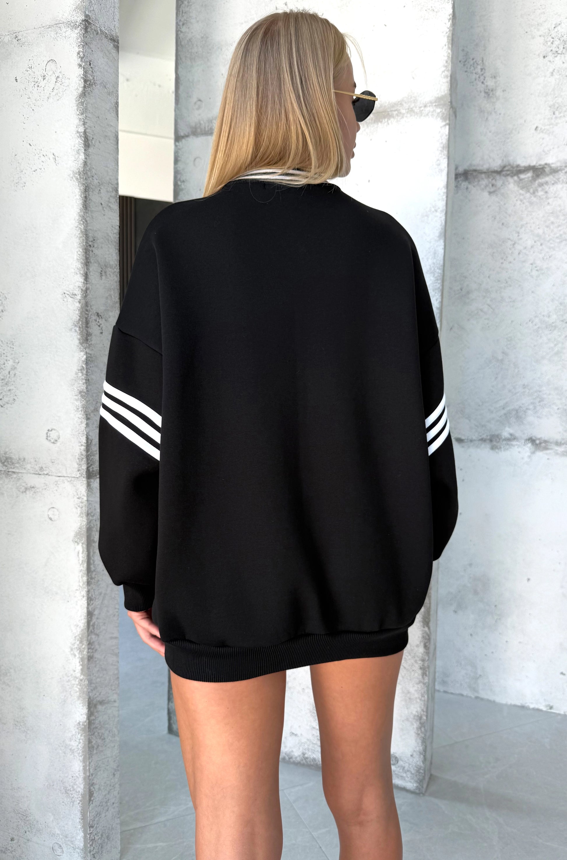 WOMEN’S OVERSIZE SWEATSHIRT PARADISE — BLACK