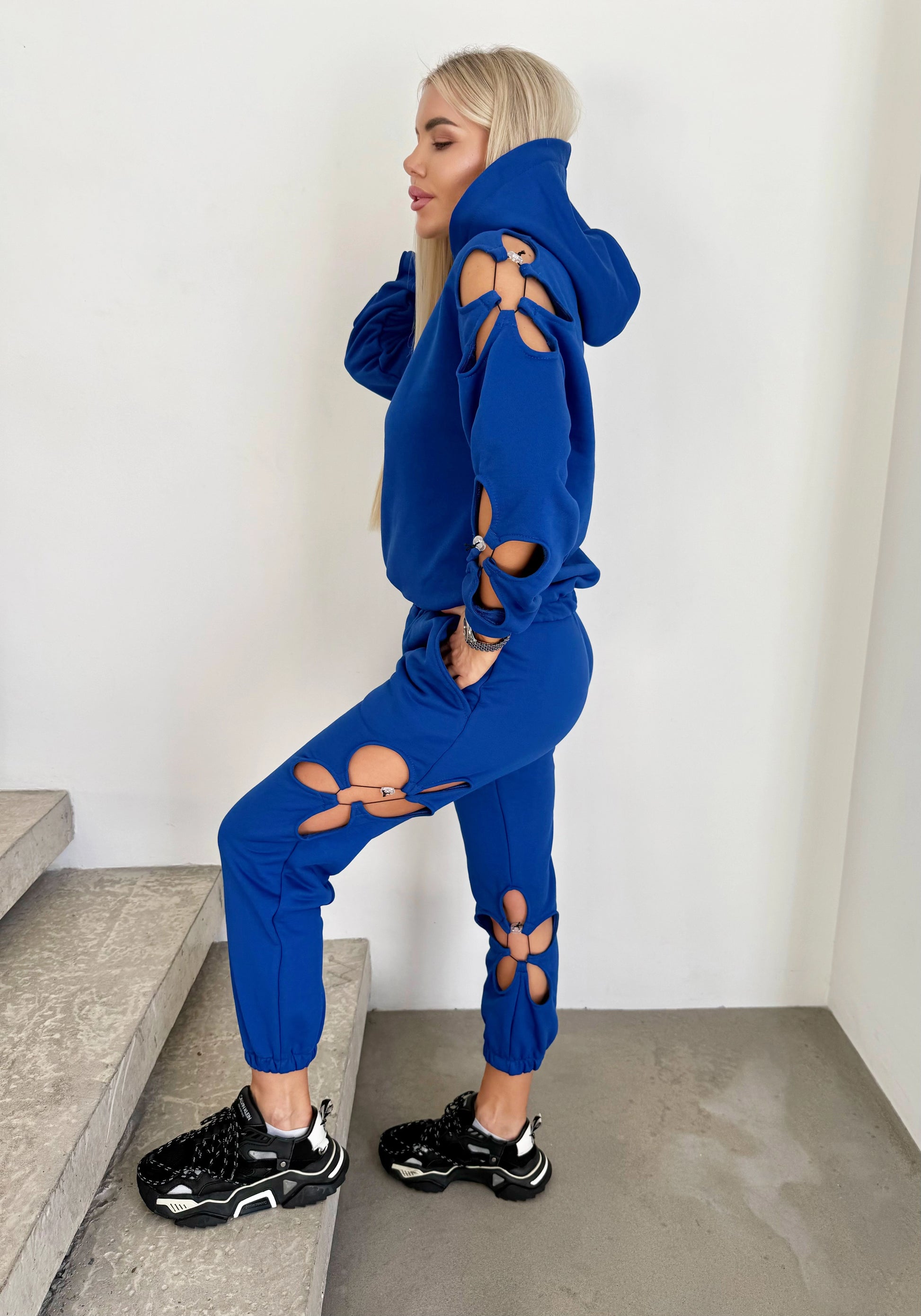 Women’s Flower Cut-Out Tracksuit — Daisy Blue