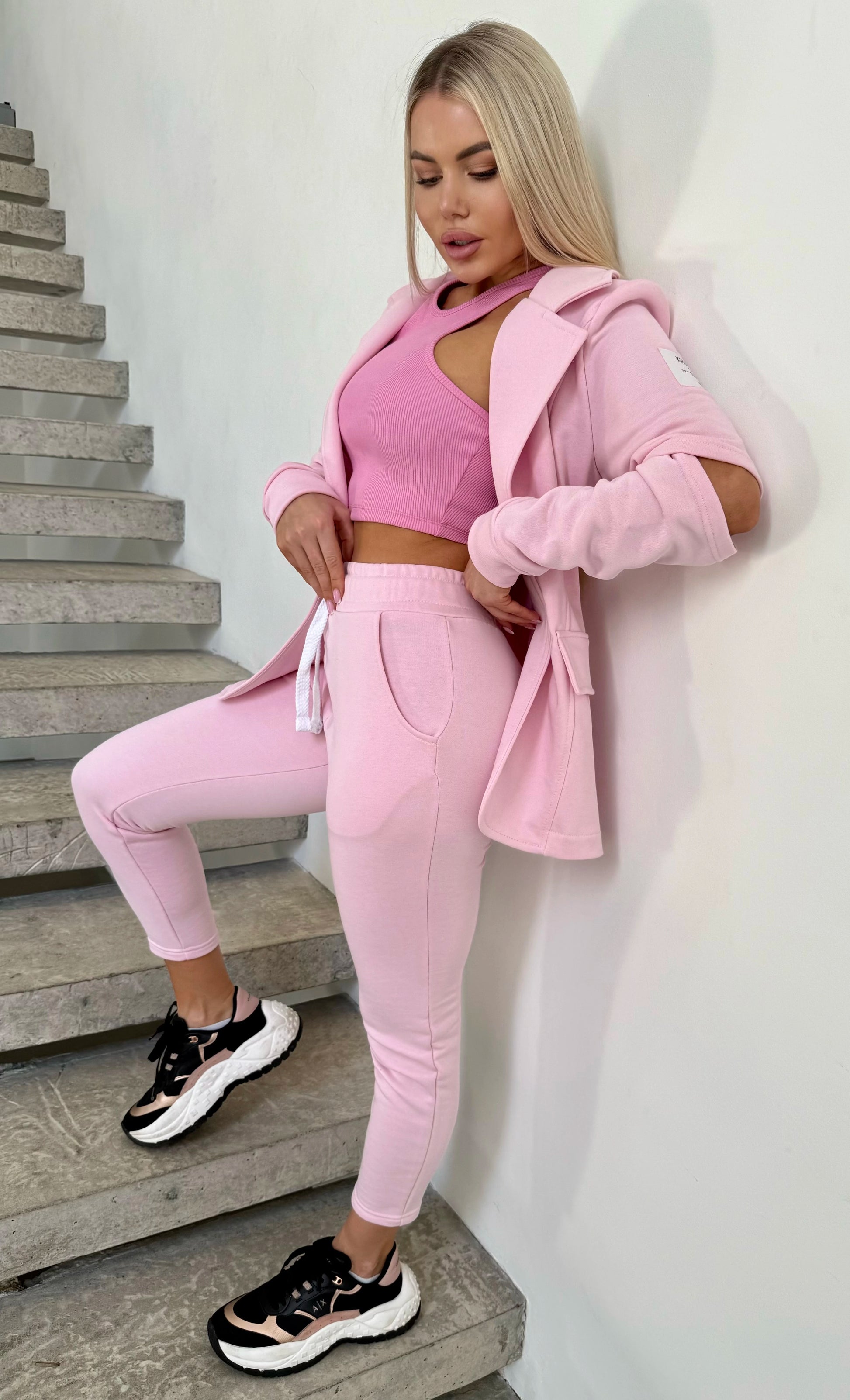 Women’s Jogger Suit – Classy Pink