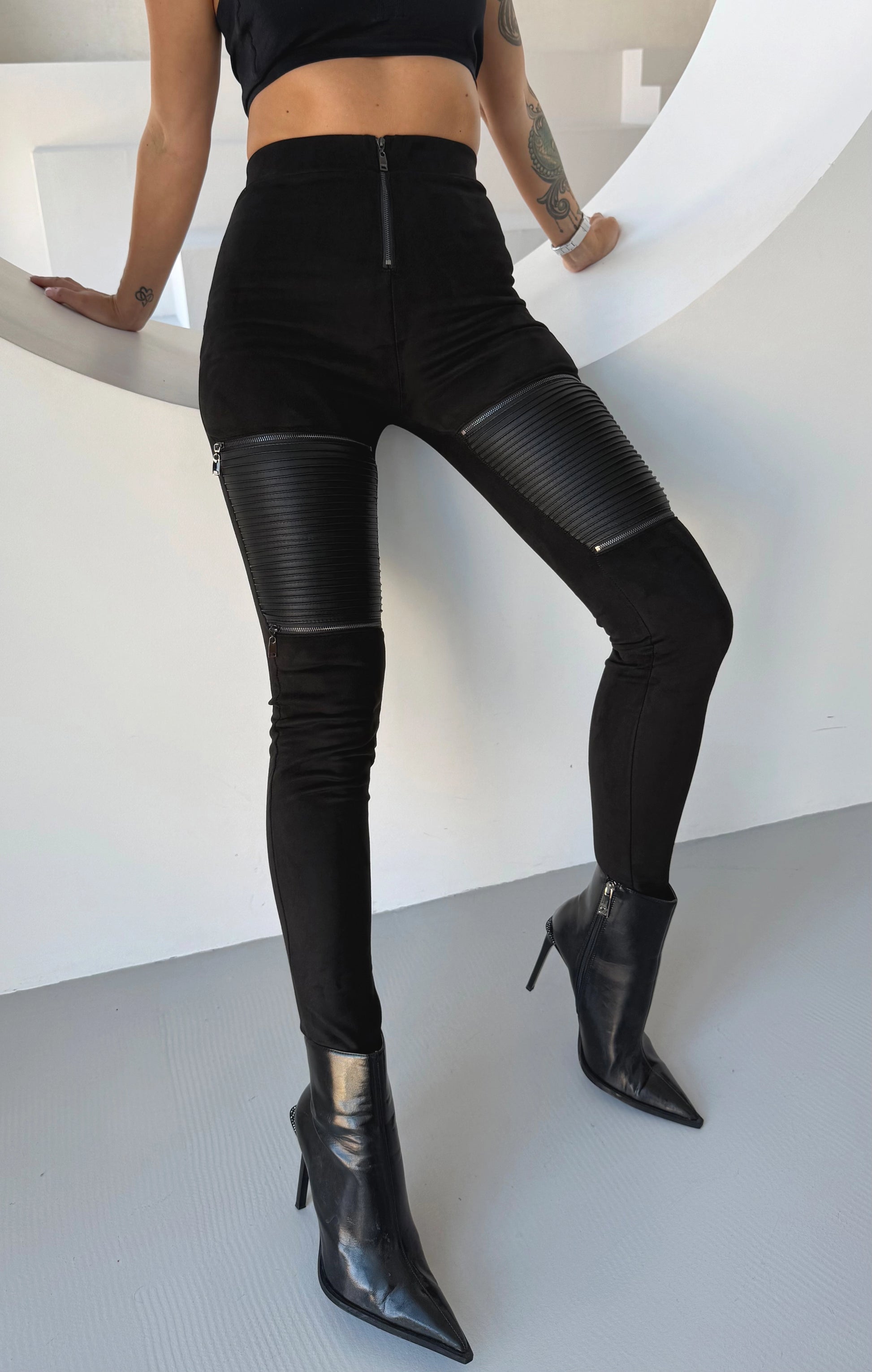 WOMEN’S SUEDE & FAUX LEATHER ZIP LEGGINGS LEATHER 4 — BLACK