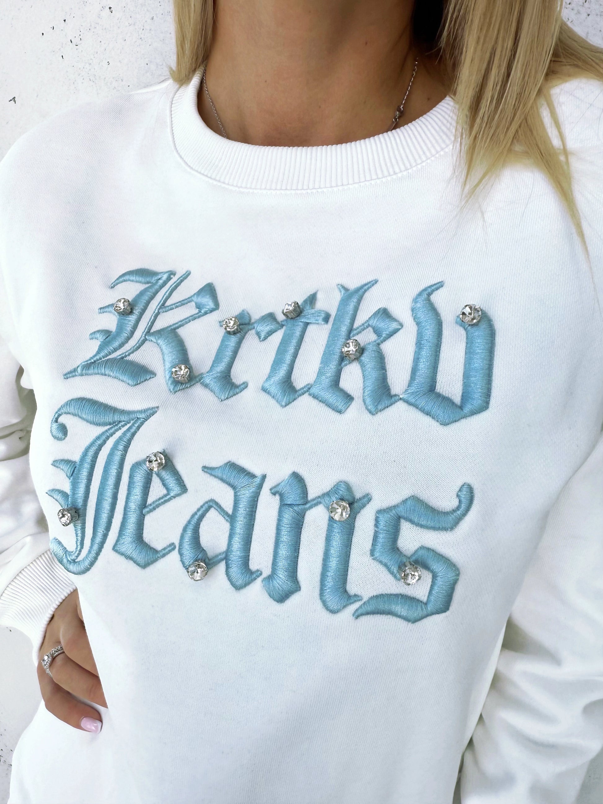 Women’s Sweatshirt 3D Embroidered Rhinestone — KRTKV Jeans White