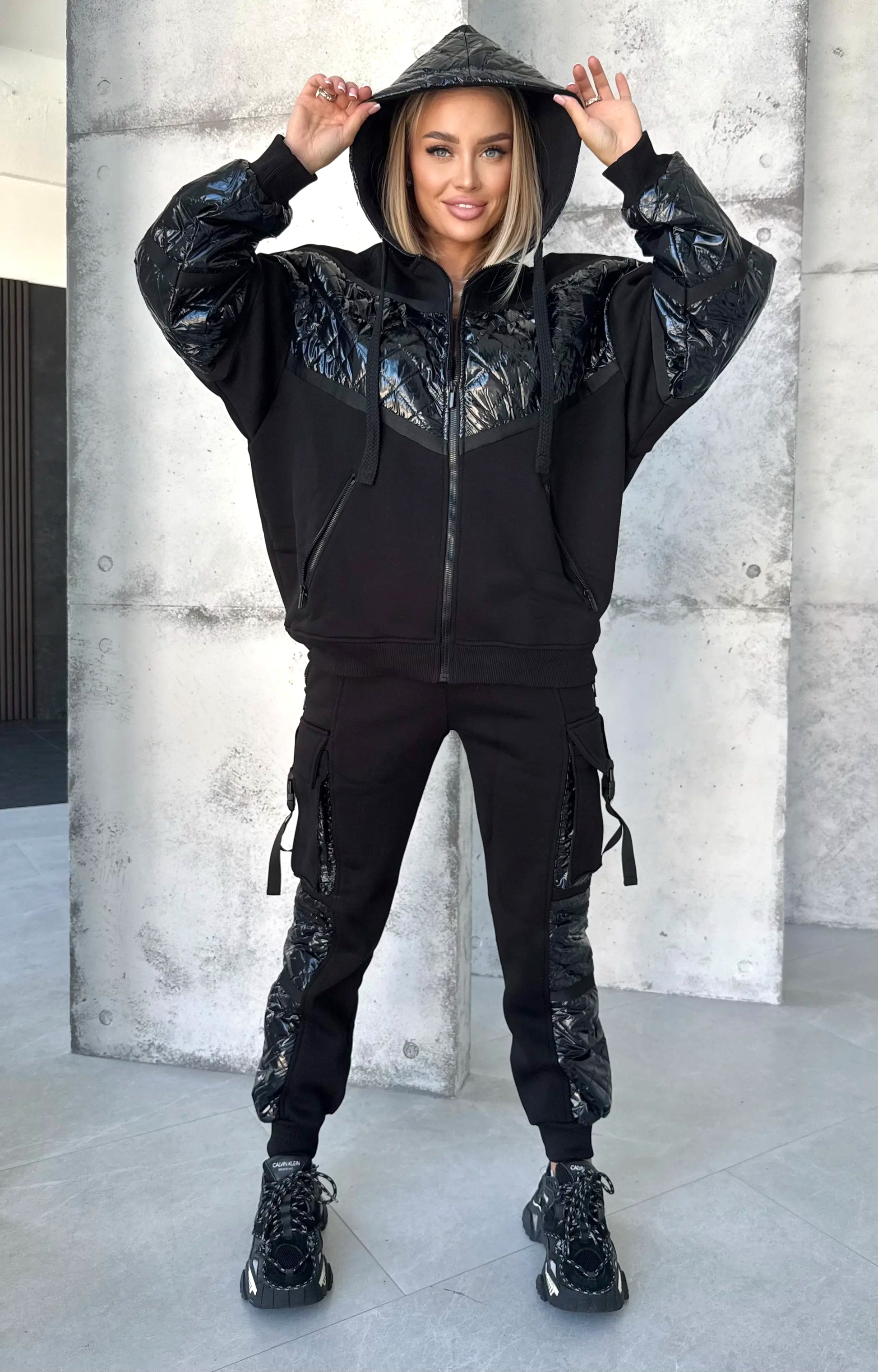 Women’s Warm Tracksuit – Salma Black