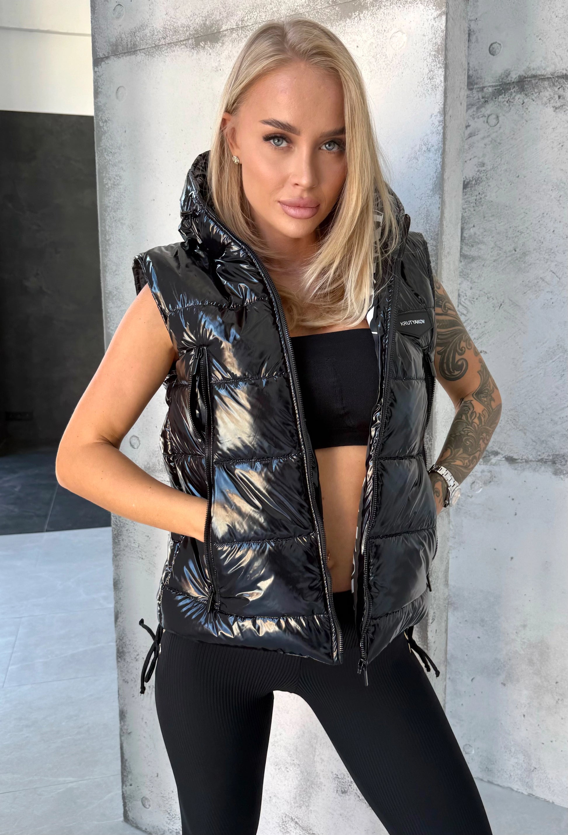 Women’s Shiny Puffer Vest Sandy Black