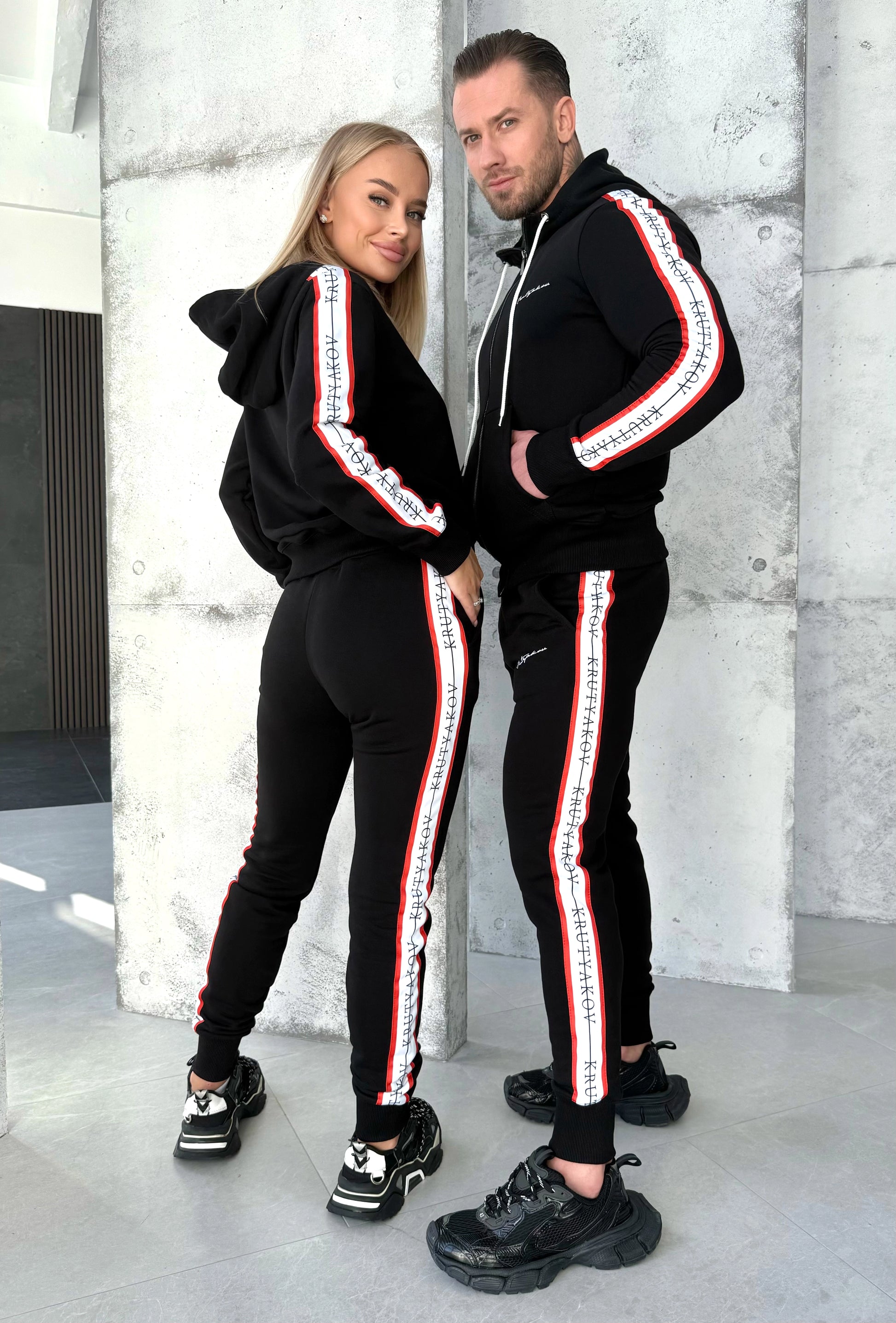 COUPLE KNIT TRACKSUITS STRIPES – BLACK