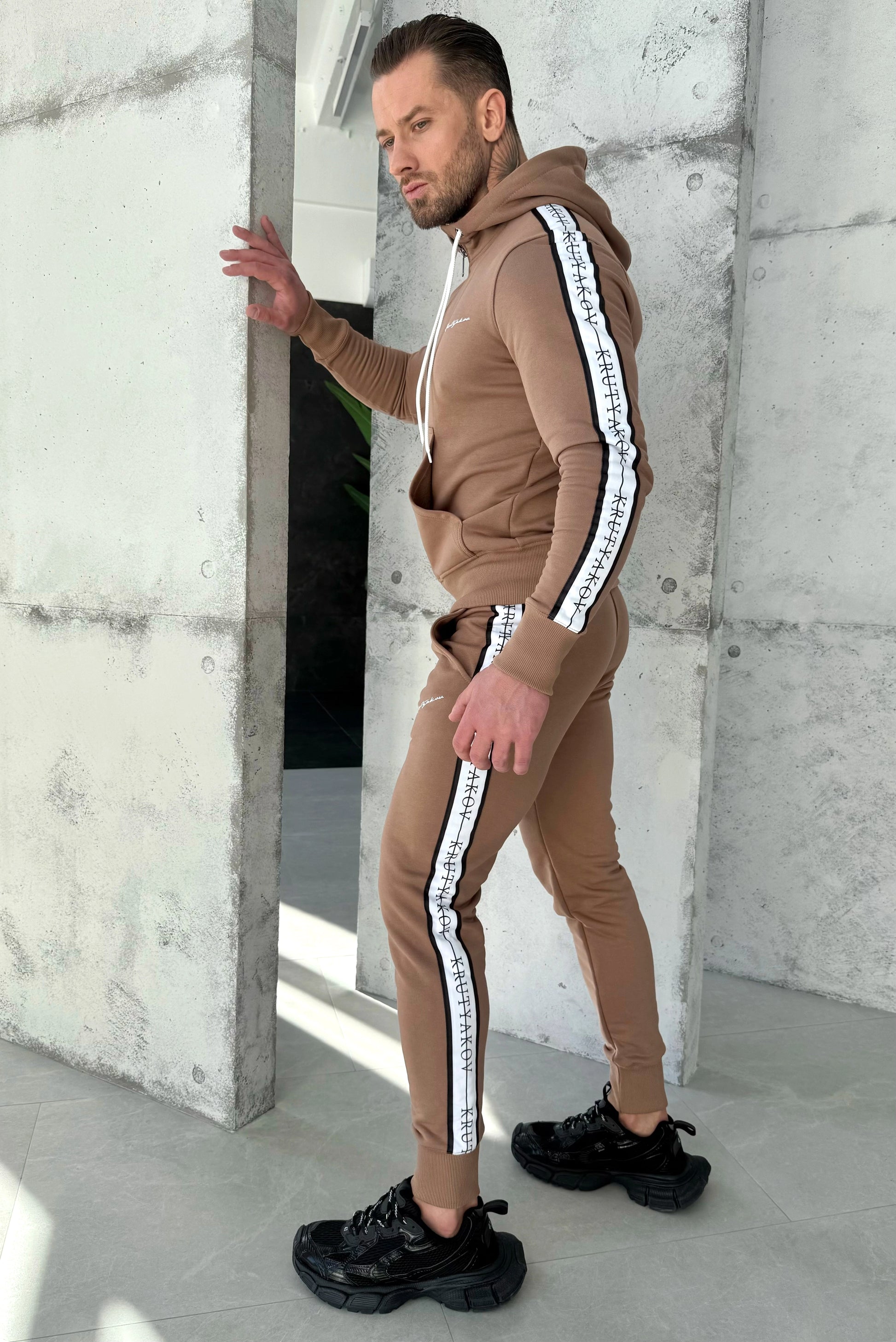 Men’s Knit Tracksuit Stripes – Beige