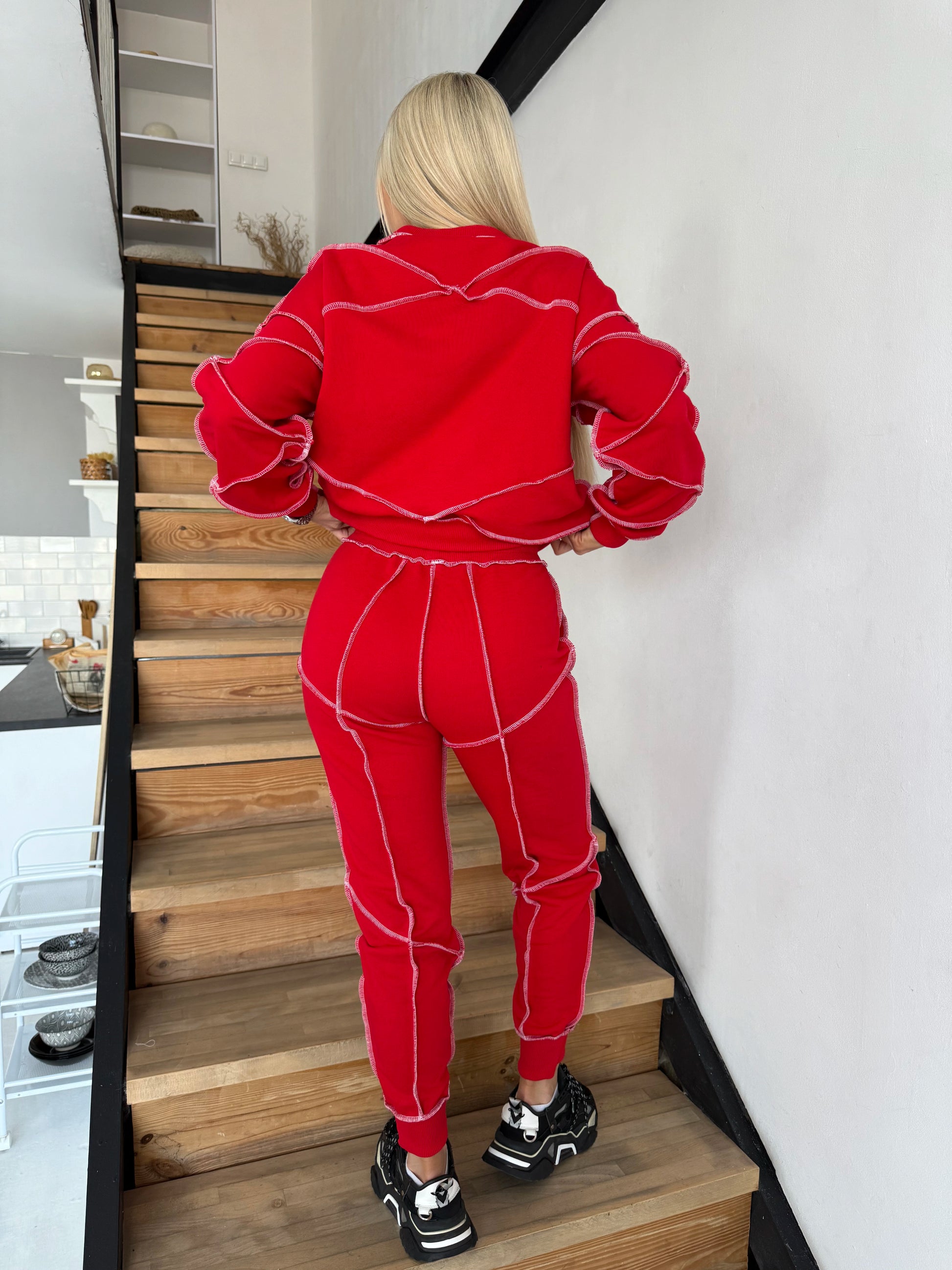 Women’s Reverse Seam Tracksuit – Inva Red