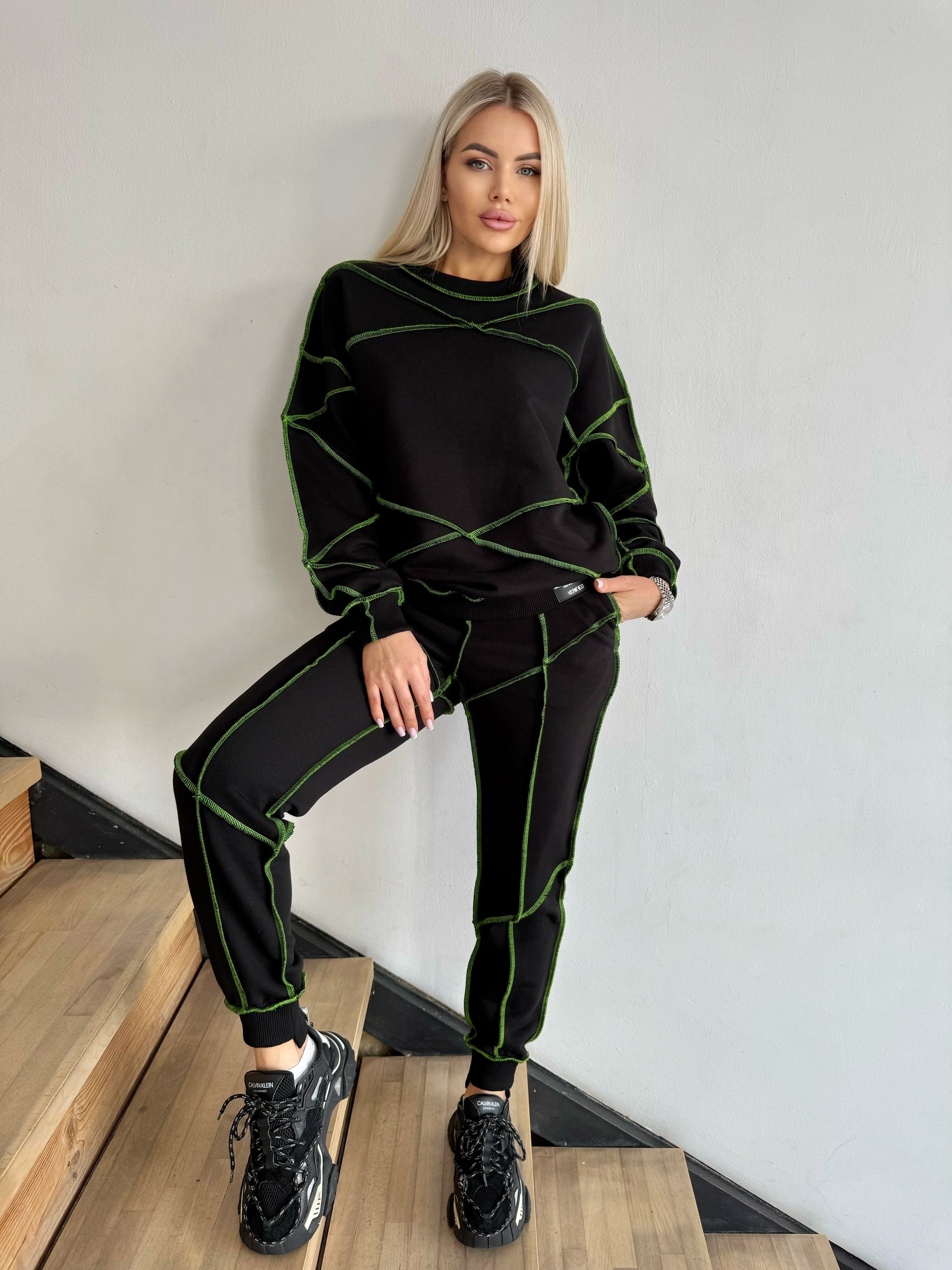 Women’s Reverse Seam Tracksuit – Inva Black