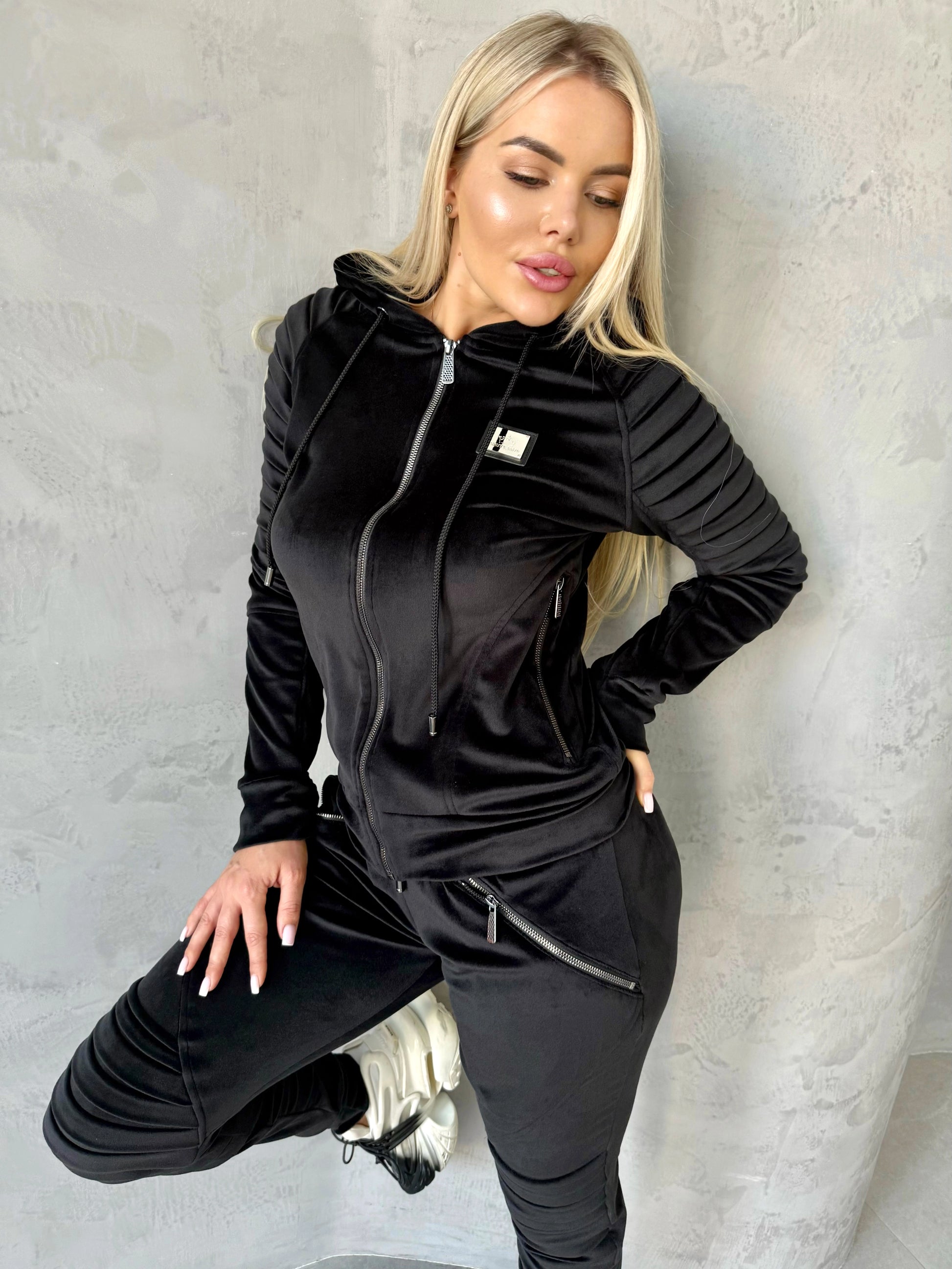 Women’s Velour Tracksuit – Relief Black