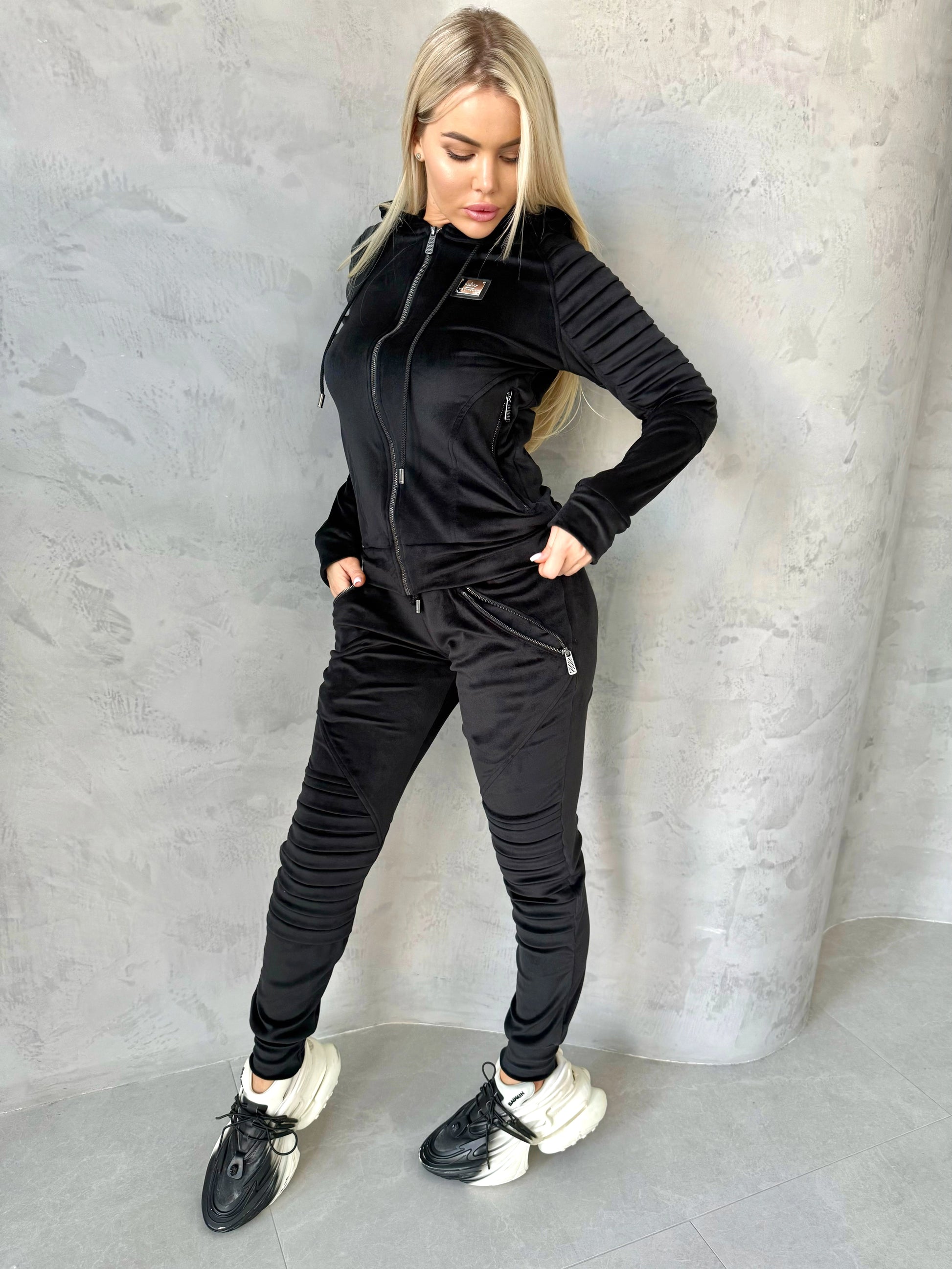 Women’s Velour Tracksuit – Relief Black