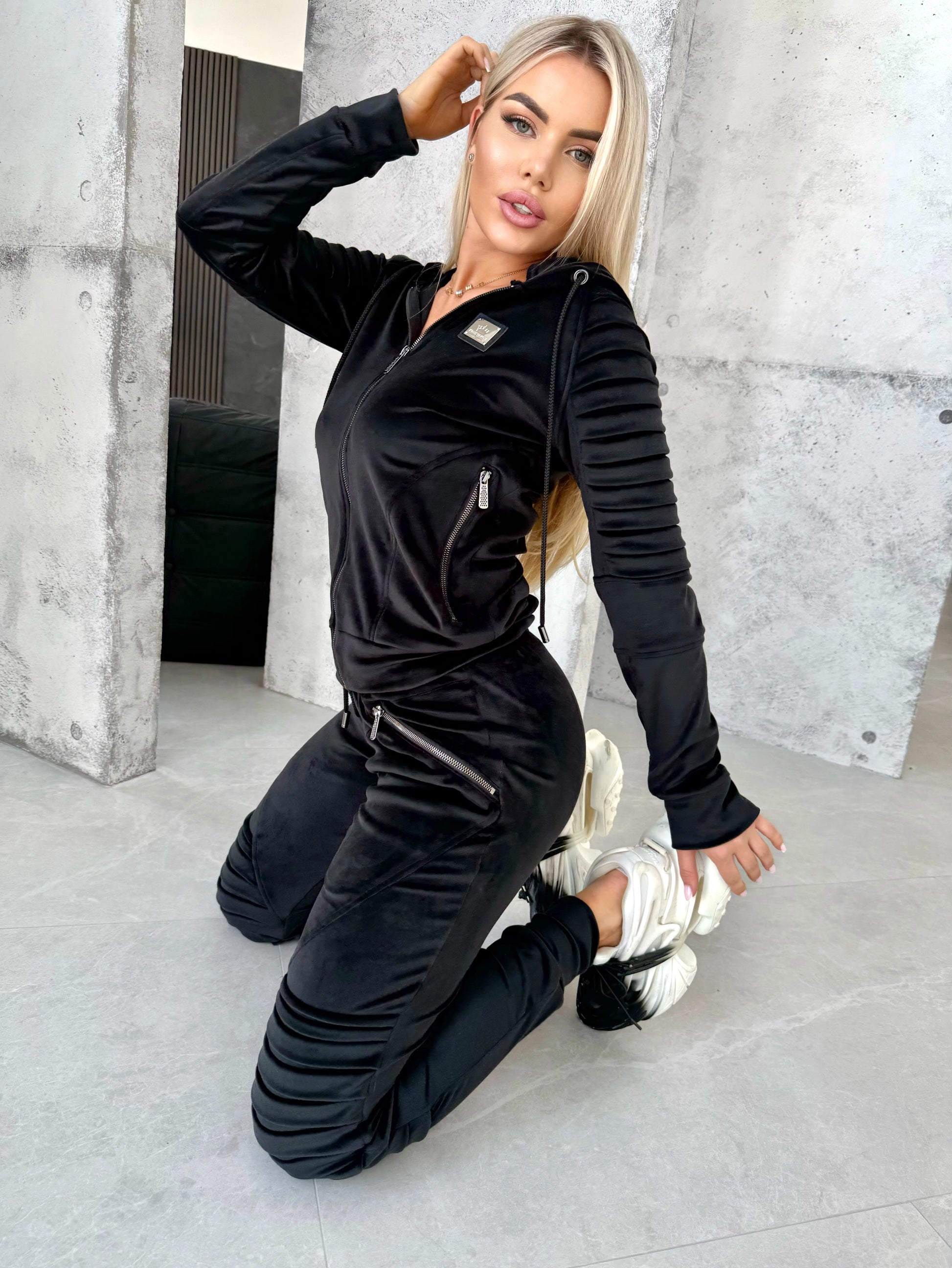 Women’s Velour Tracksuit – Relief Black