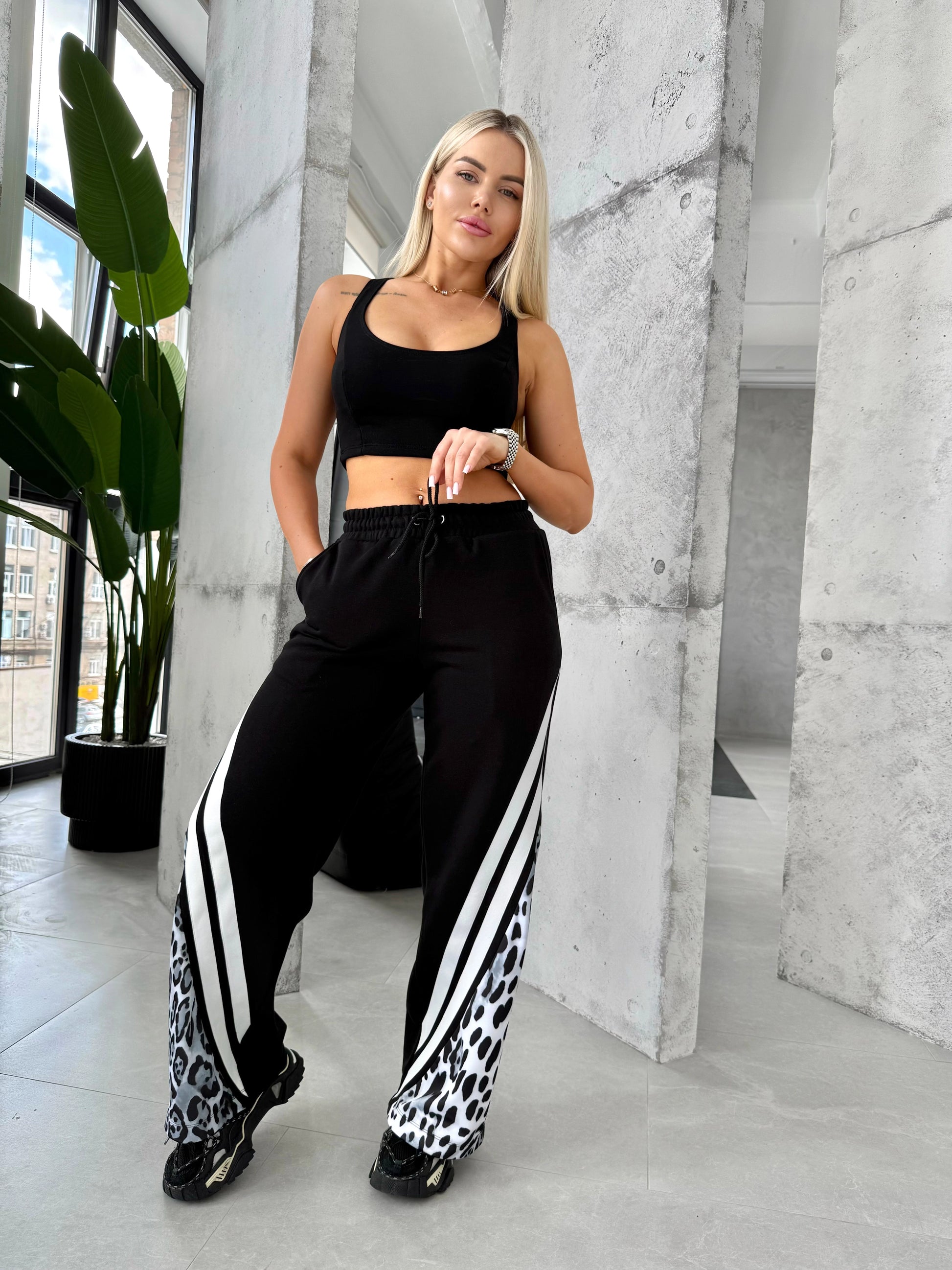 Women’s Leonia Wide-Leg Trousers Leopard Panel — Black