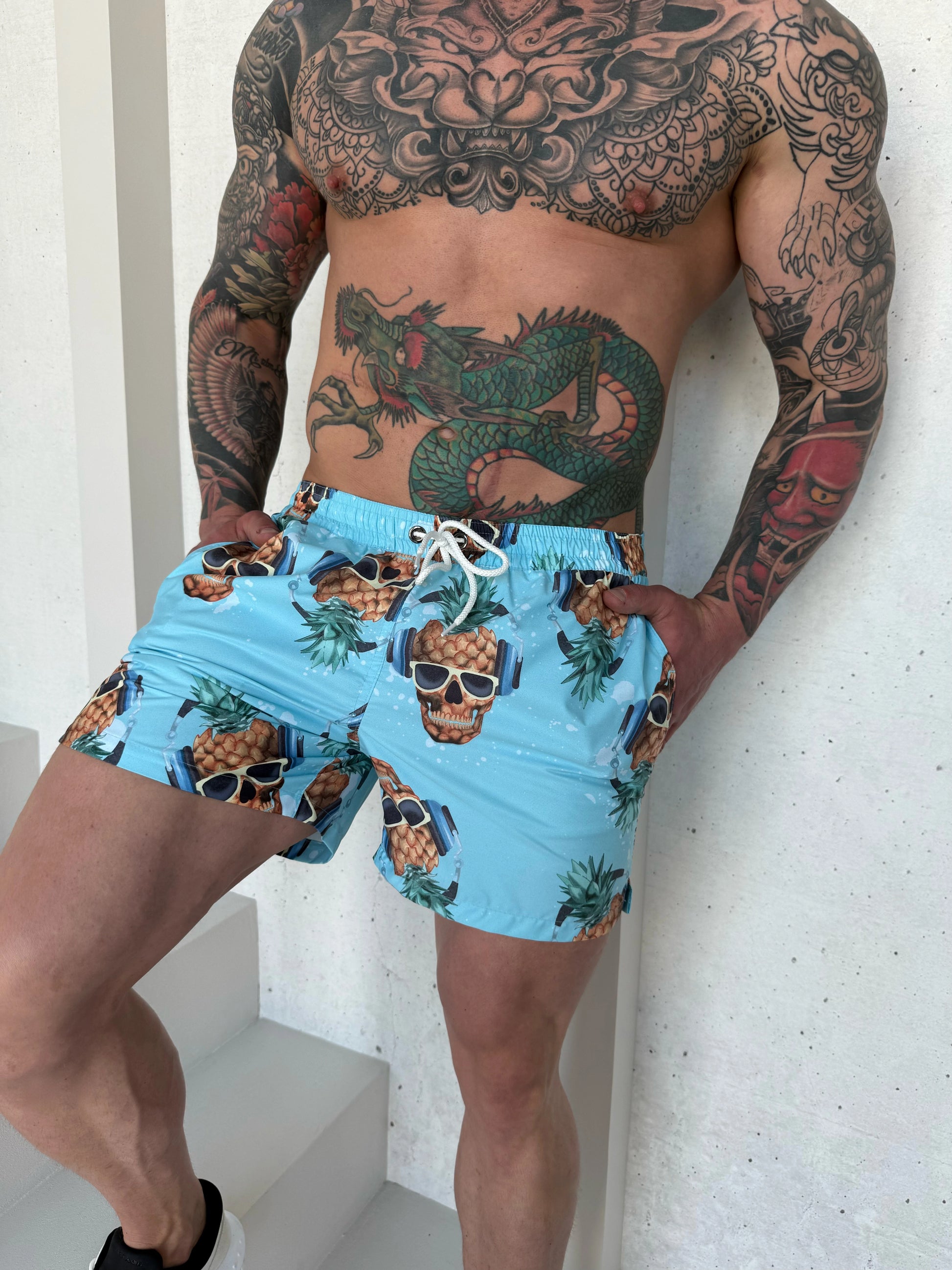 Men’s Beach Set Pineapple Skulls – Sky Blue