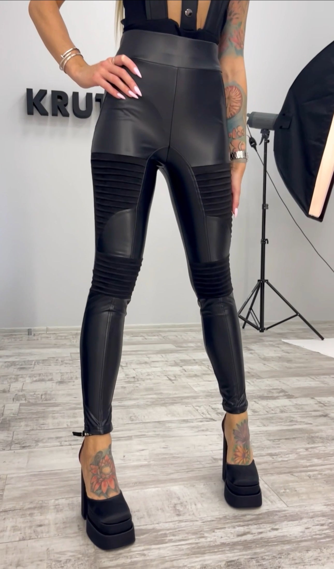 WOMEN’S FAUX LEATHER LEGGINGS KRISTI — BLACK