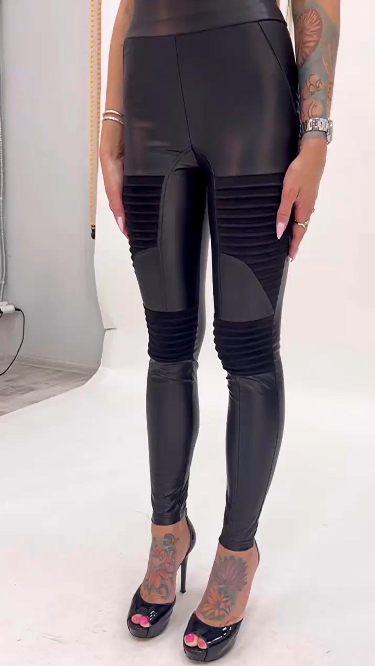 WOMEN’S FAUX LEATHER LEGGINGS KRISTI — BLACK