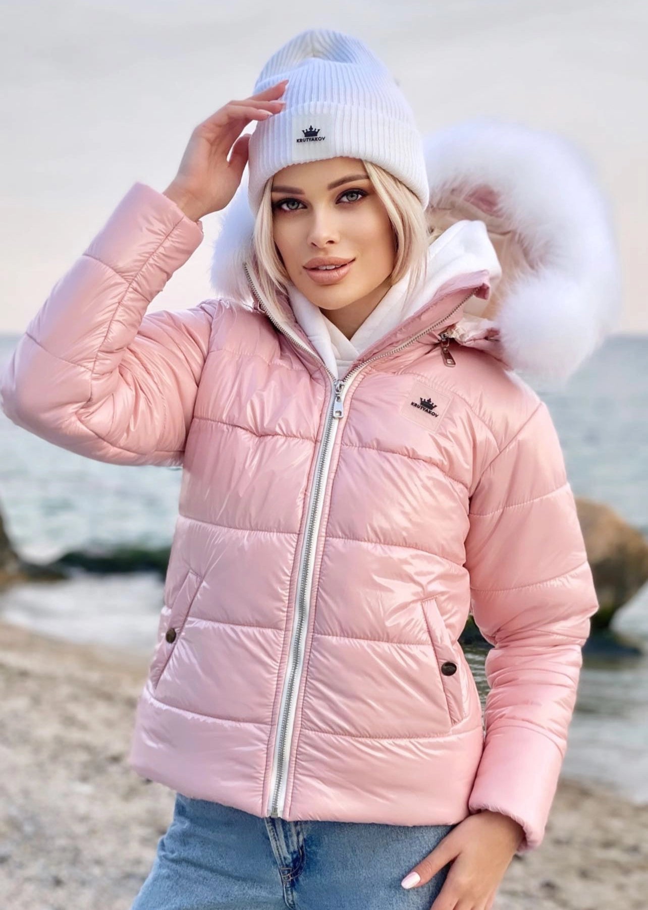 Women’s Beanie Hat Rubber Logo – White