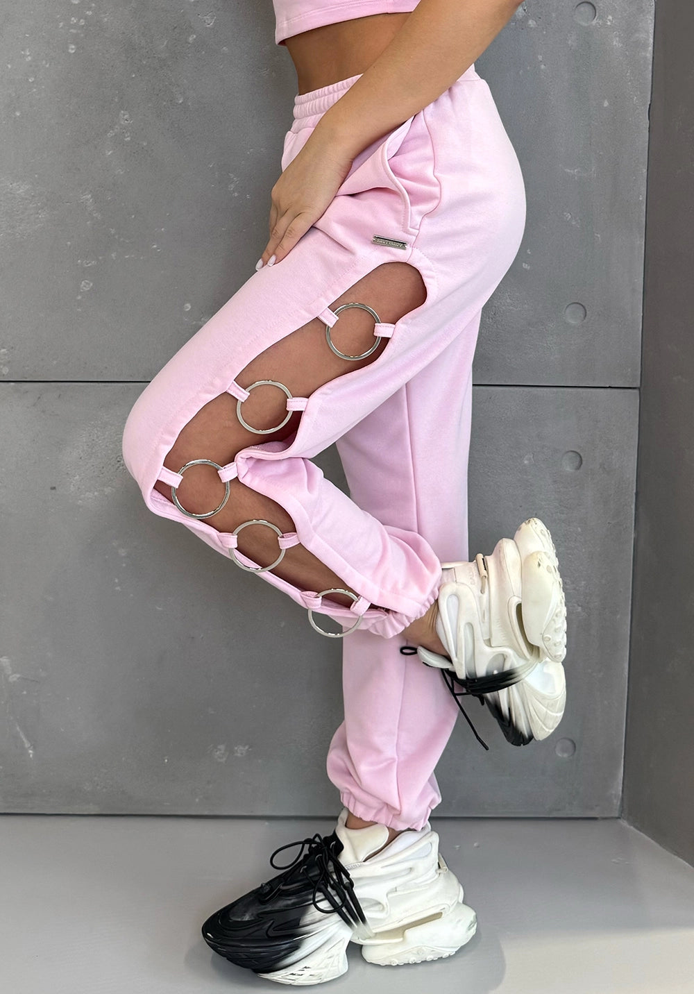 Women’s Cut-Out Joggers Five-Ring— Pink