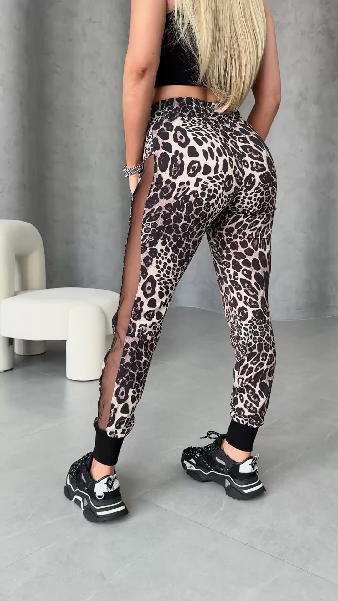 Women’s Mesh-Panel Joggers Sindi Leo