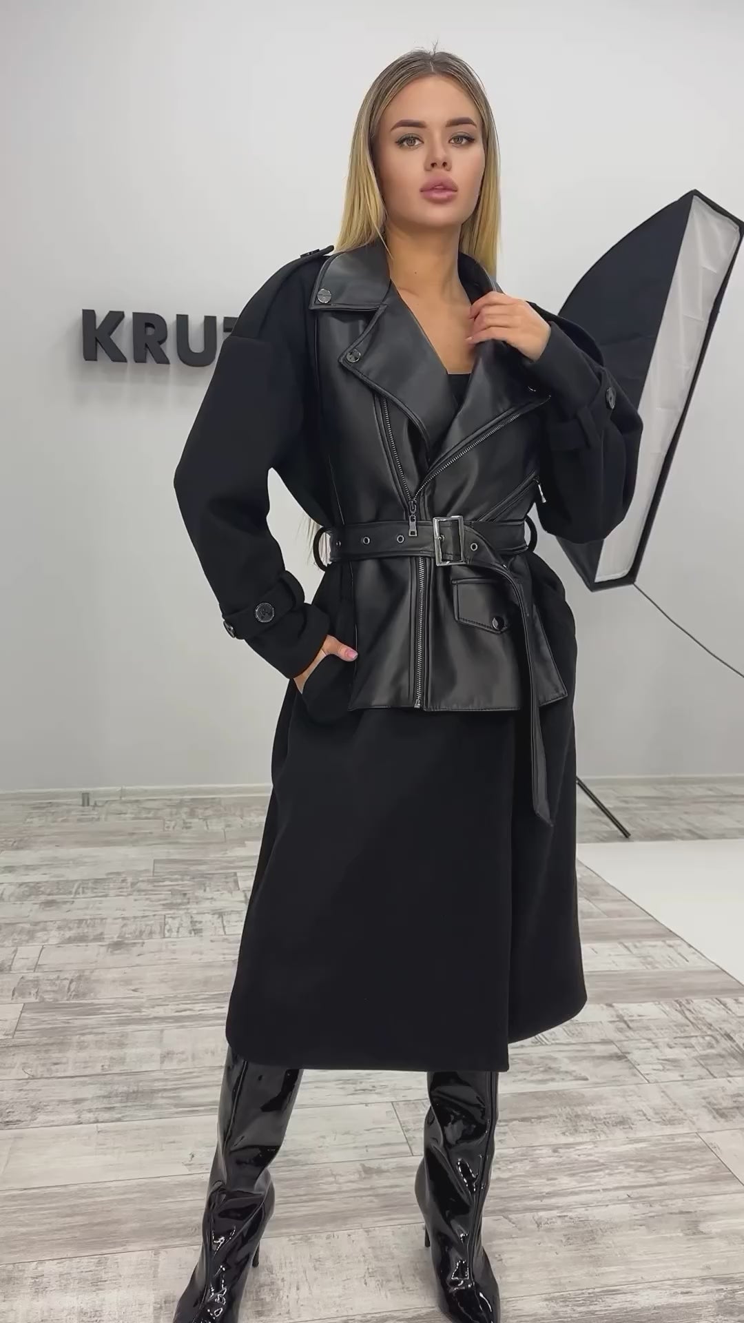 WOMEN’S CASHMERE & FAUX LEATHER BELTED COAT GARDA — BLACK