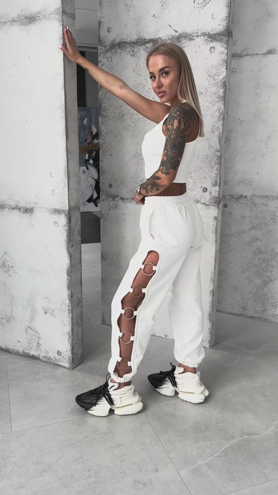 Women’s Cut-Out Joggers Five-Ring— White