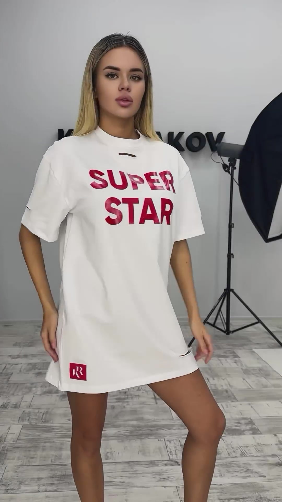 Women’s Distressed Oversize T-Shirt Dress Super Star White