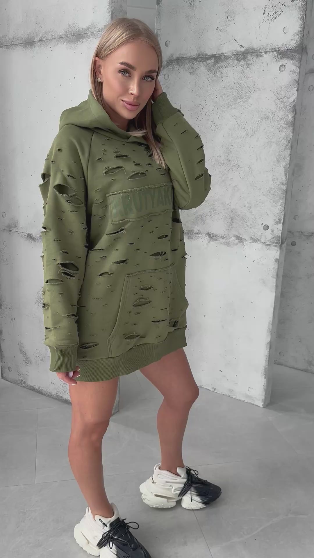 WOMEN’S DESIGNER DISTRESSED LONG HOODIE — OLIVE DESTRA