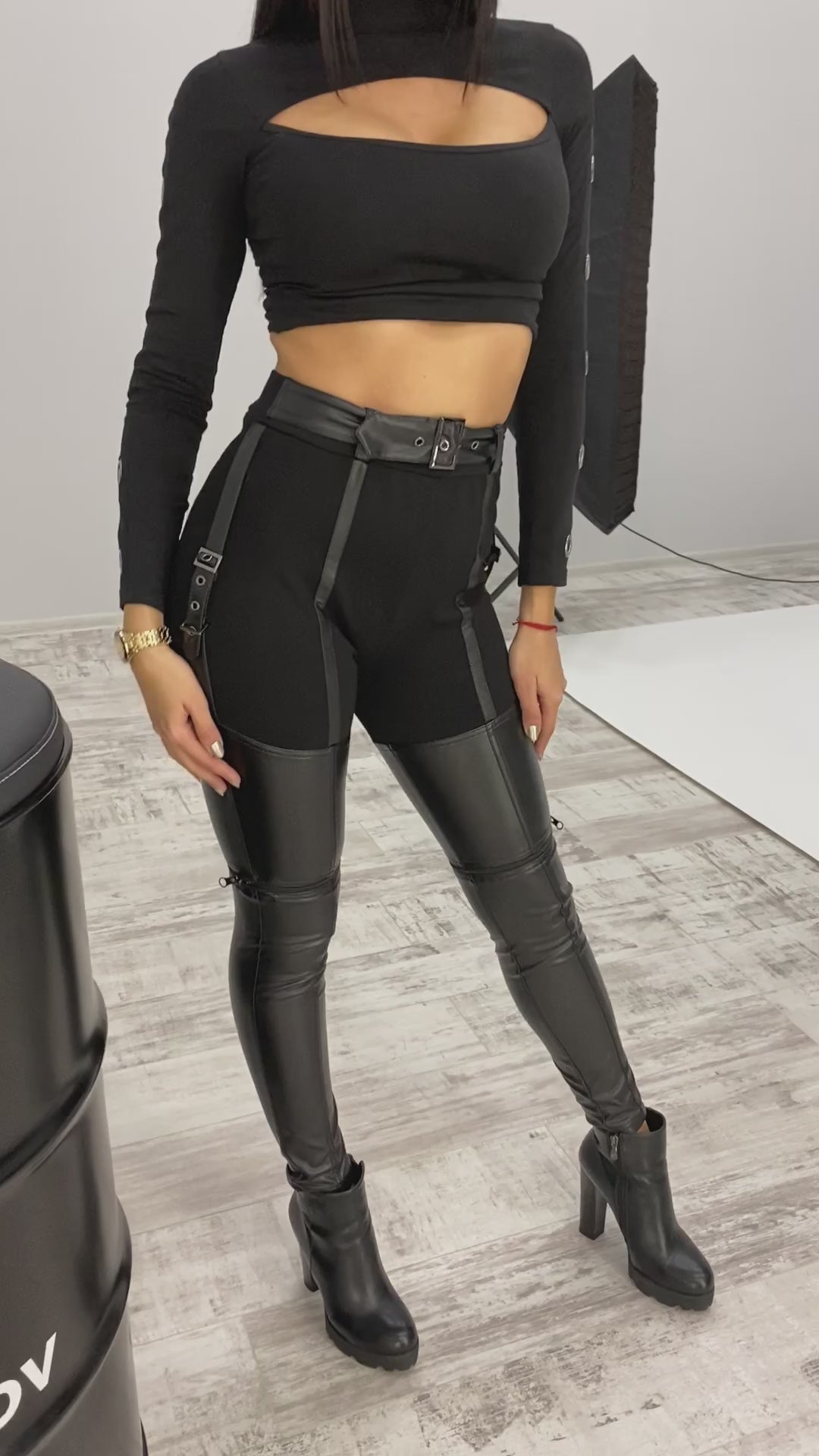 WOMEN’S ZIP-OFF 2-IN-1 FAUX LEATHER LEGGINGS TRANSFORMERS — BLACK