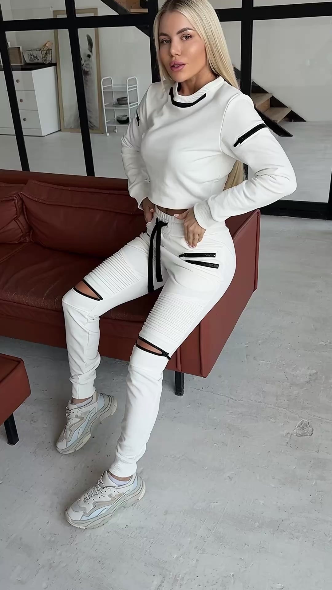 Women’s Stylish Tracksuit – Brenda White