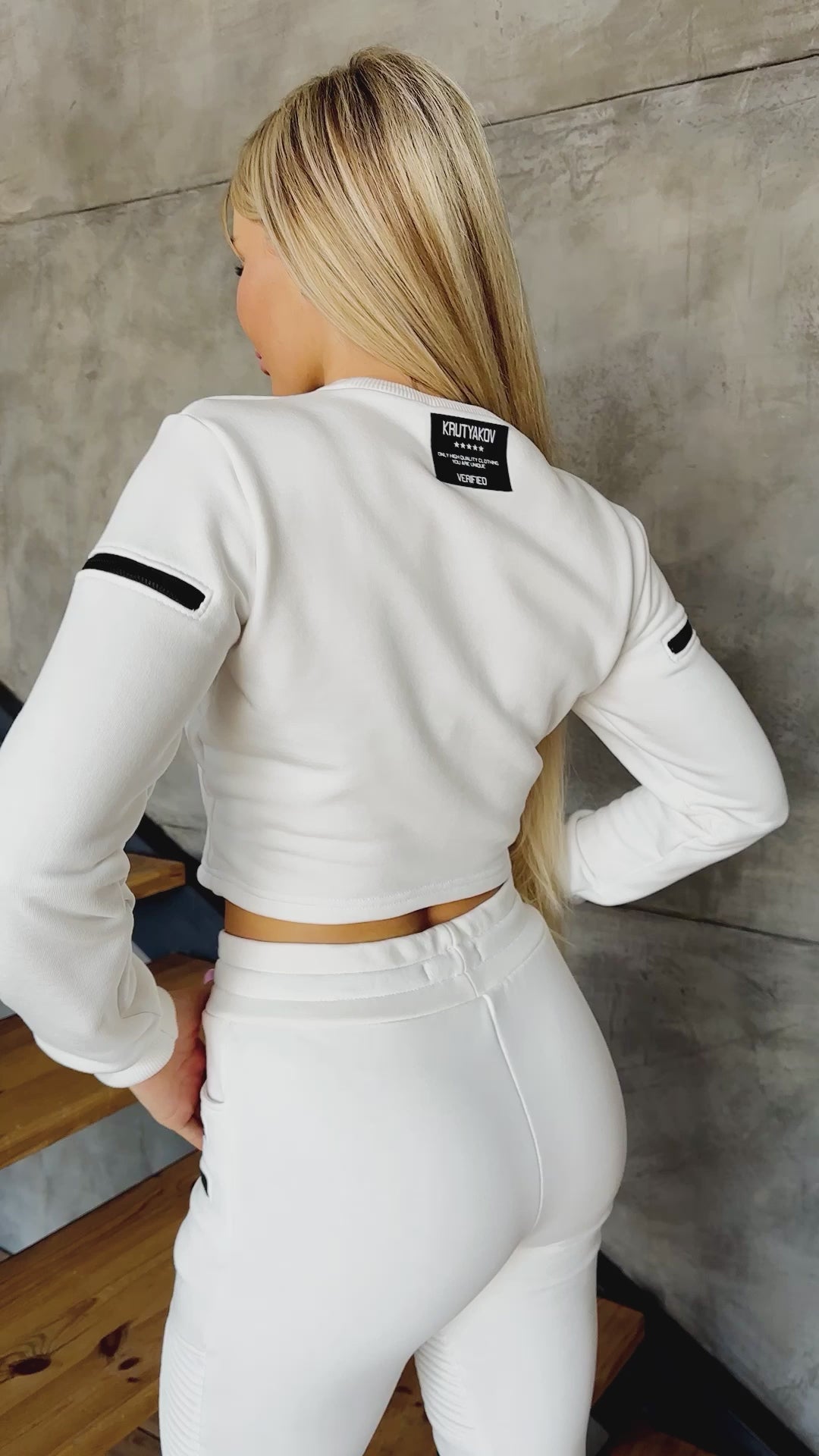 Women’s Stylish Tracksuit – Brenda White