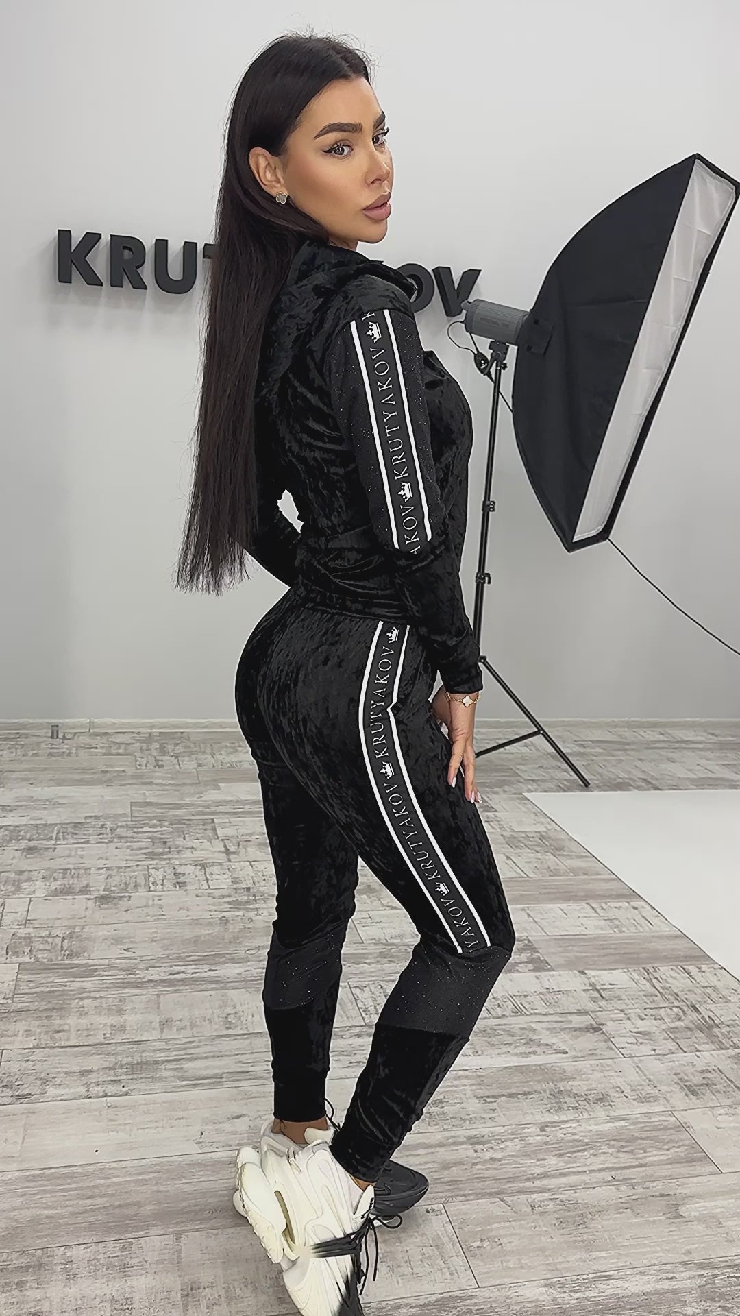 Women’s Velour Tracksuit – Velurex Black