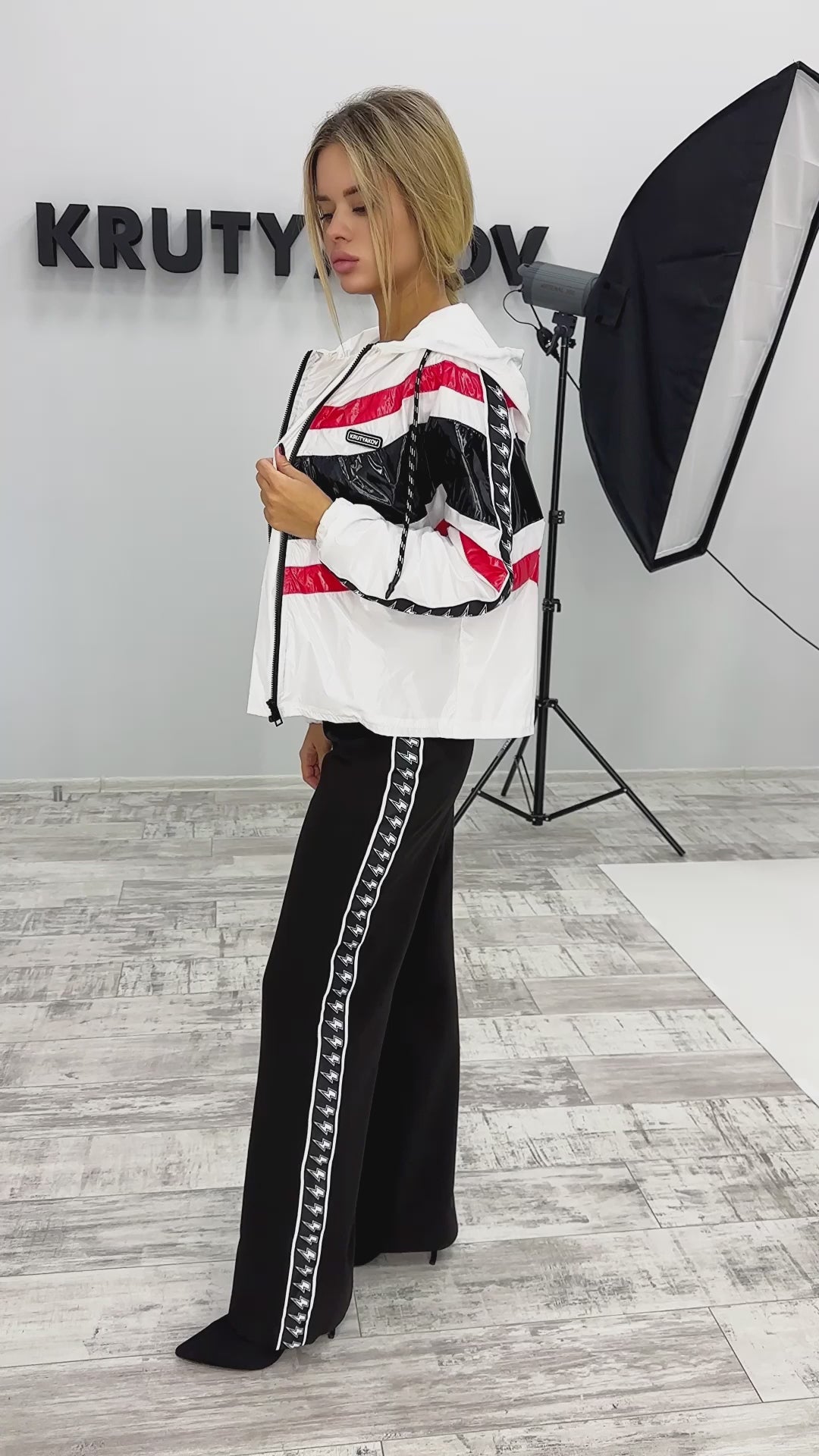 Women’s Shiny PVC Windbreaker Lighty White-Red