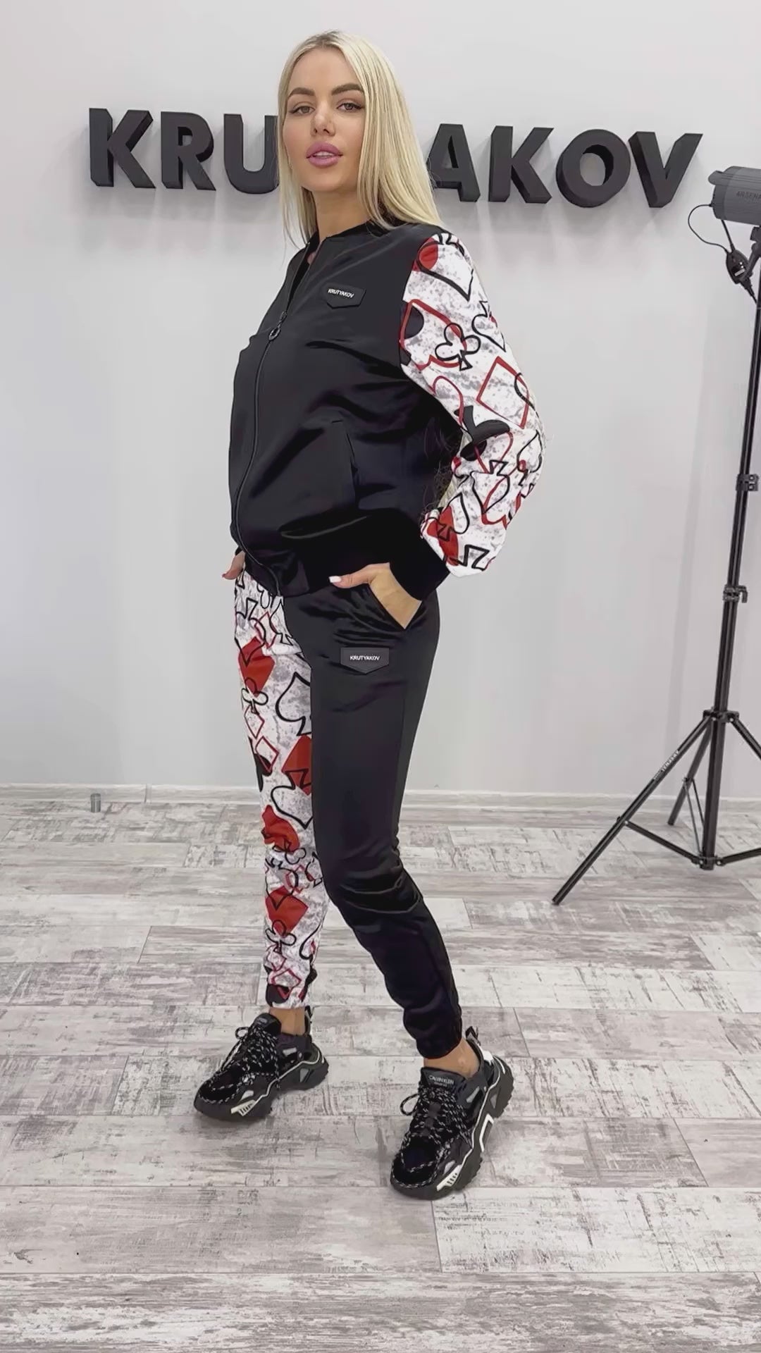 Women’s Asymmetric Printed Tracksuit – Preference