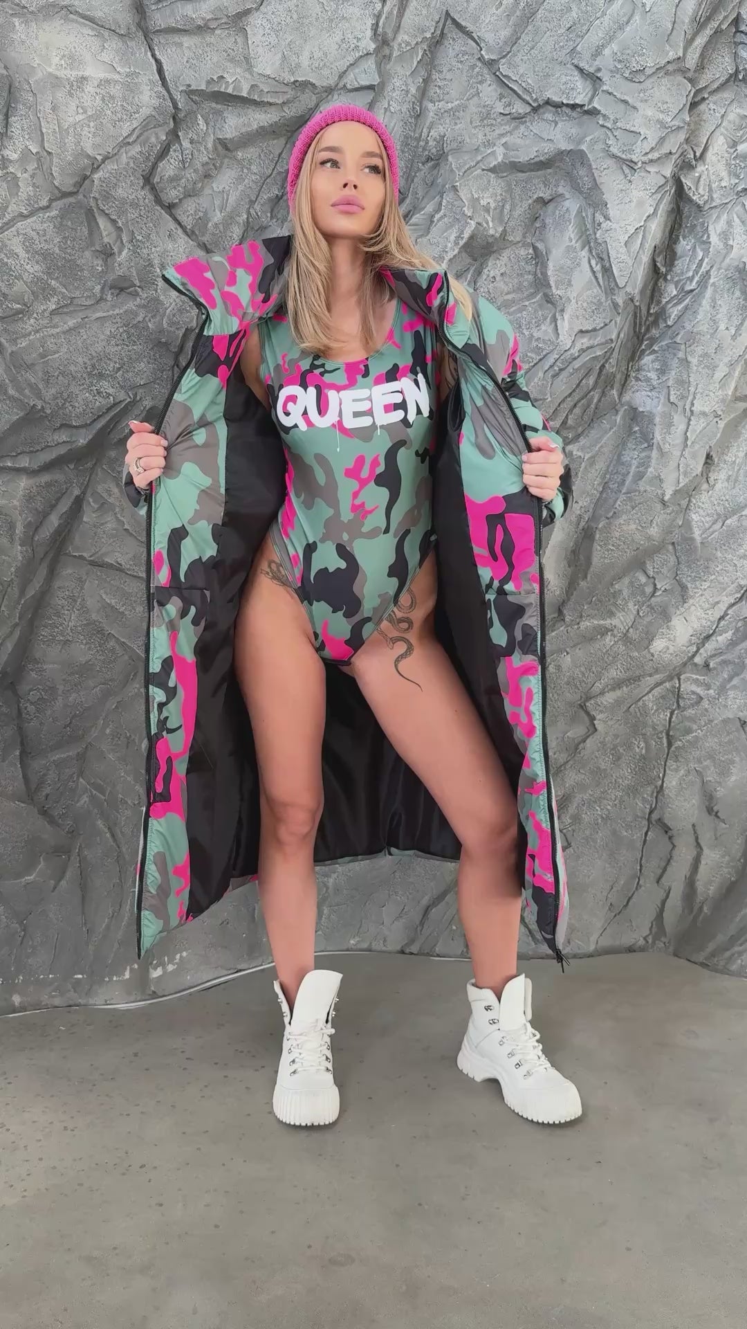 Women’s Oversized Winter Puffer Coat – Vale Camo Queen